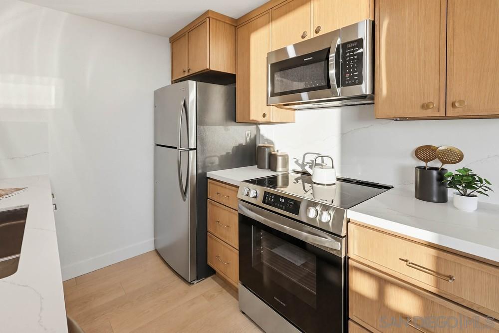 Detail Gallery Image 10 of 26 For 5015  Santa Cruz Ave  #209,  San Diego,  CA 92107 - 1 Beds | 1 Baths