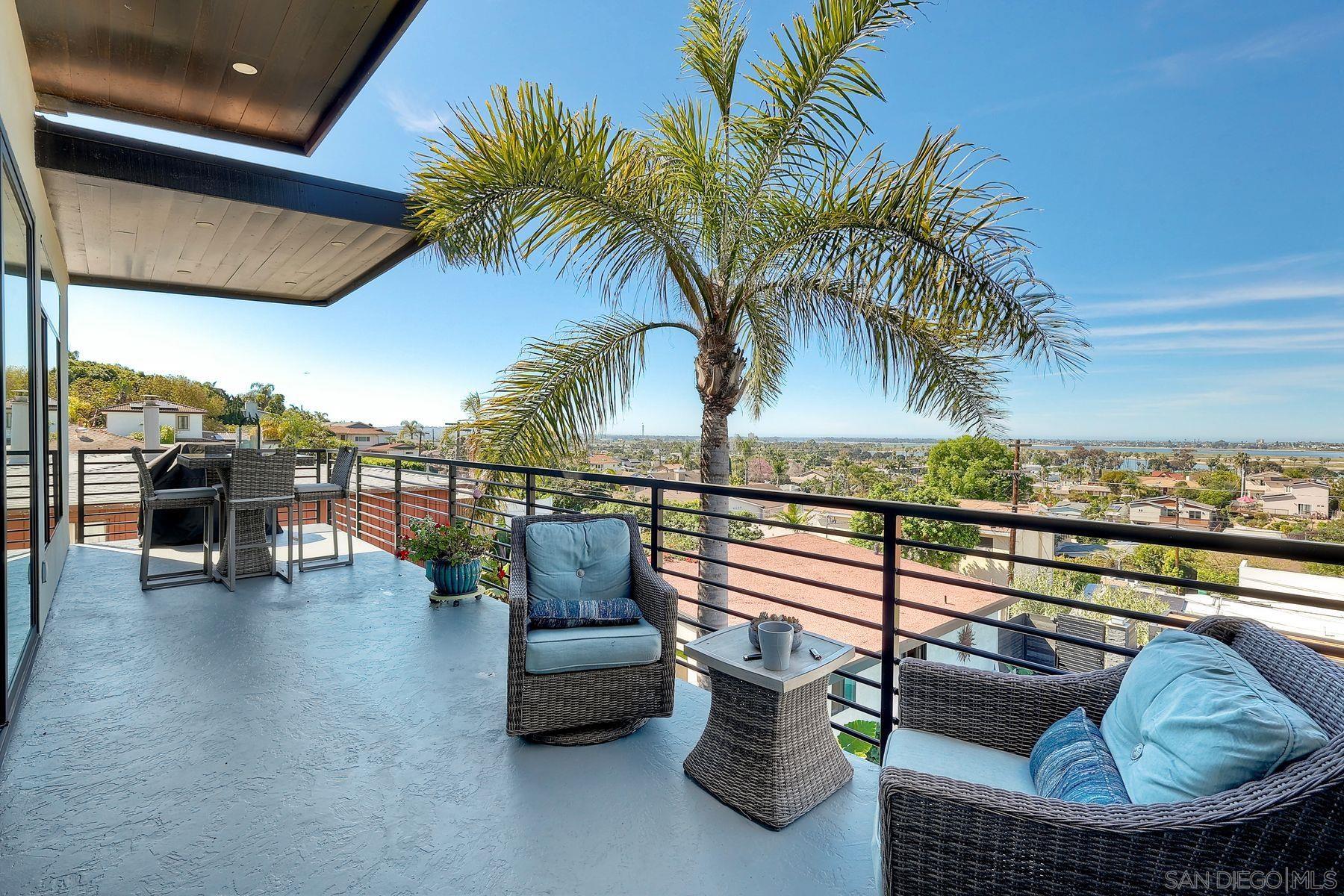 Detail Gallery Image 8 of 29 For 2240  Hartford St., San Diego,  CA 92110 - 4 Beds | 2/1 Baths