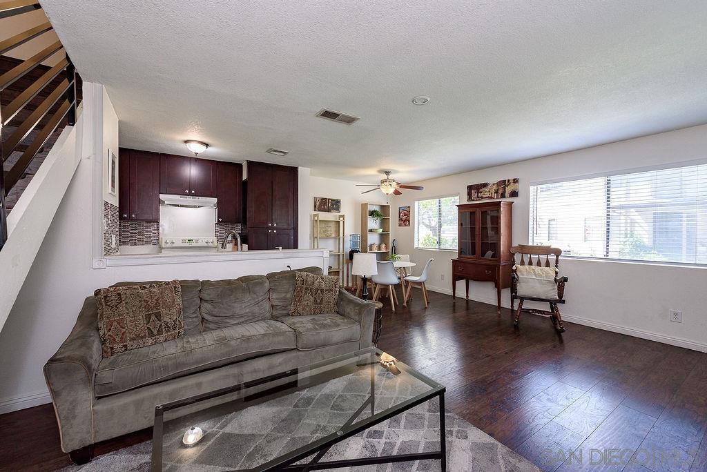 Detail Gallery Image 4 of 26 For 9855  Mission Greens Ct  #3,  Santee,  CA 92071 - 2 Beds | 1 Baths