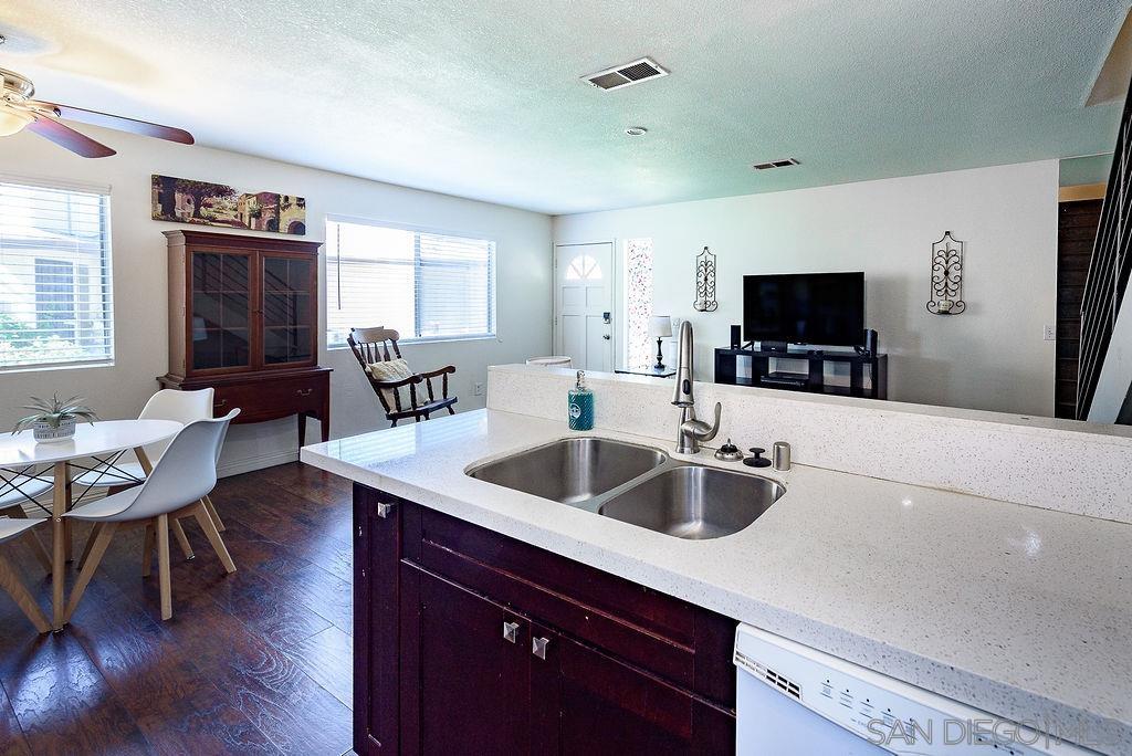 Detail Gallery Image 6 of 26 For 9855  Mission Greens Ct  #3,  Santee,  CA 92071 - 2 Beds | 1 Baths