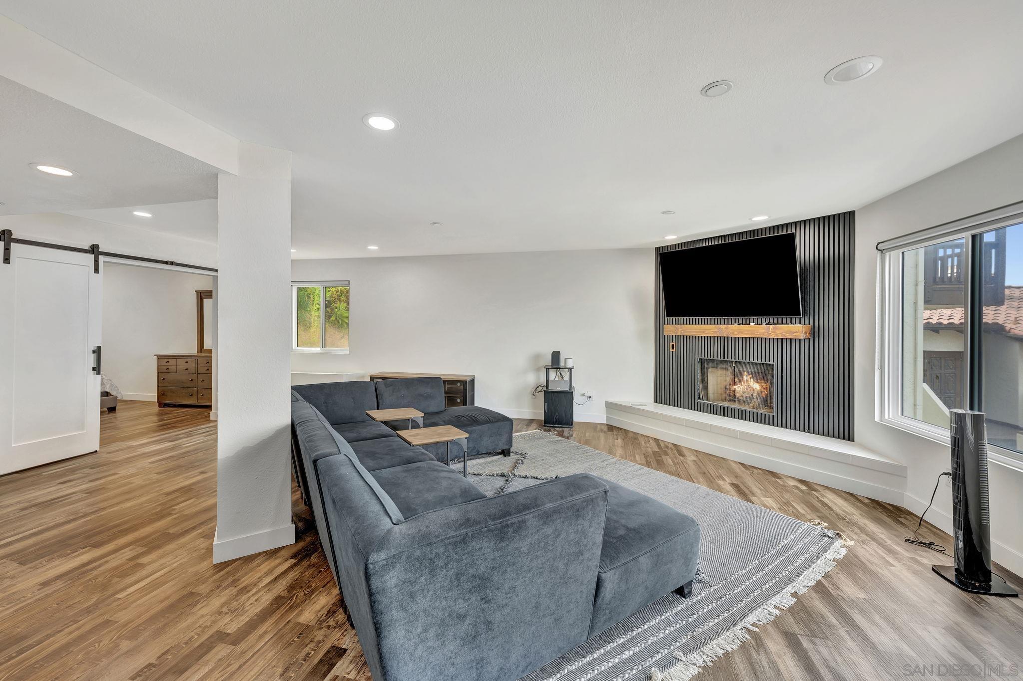 Detail Gallery Image 12 of 39 For 4016  Ampudia, San Diego,  CA 92110 - 3 Beds | 2/1 Baths