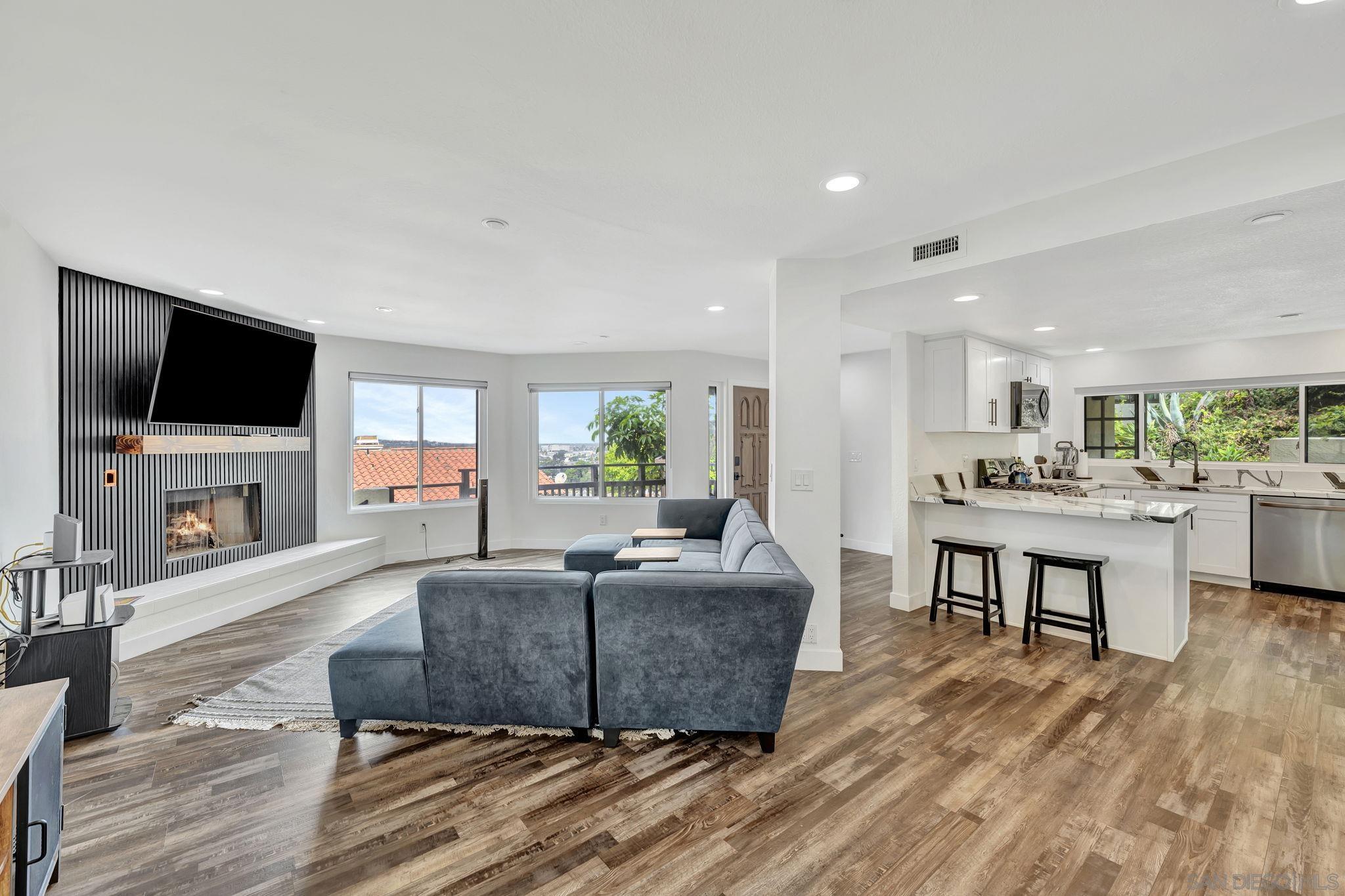 Detail Gallery Image 15 of 39 For 4016  Ampudia, San Diego,  CA 92110 - 3 Beds | 2/1 Baths