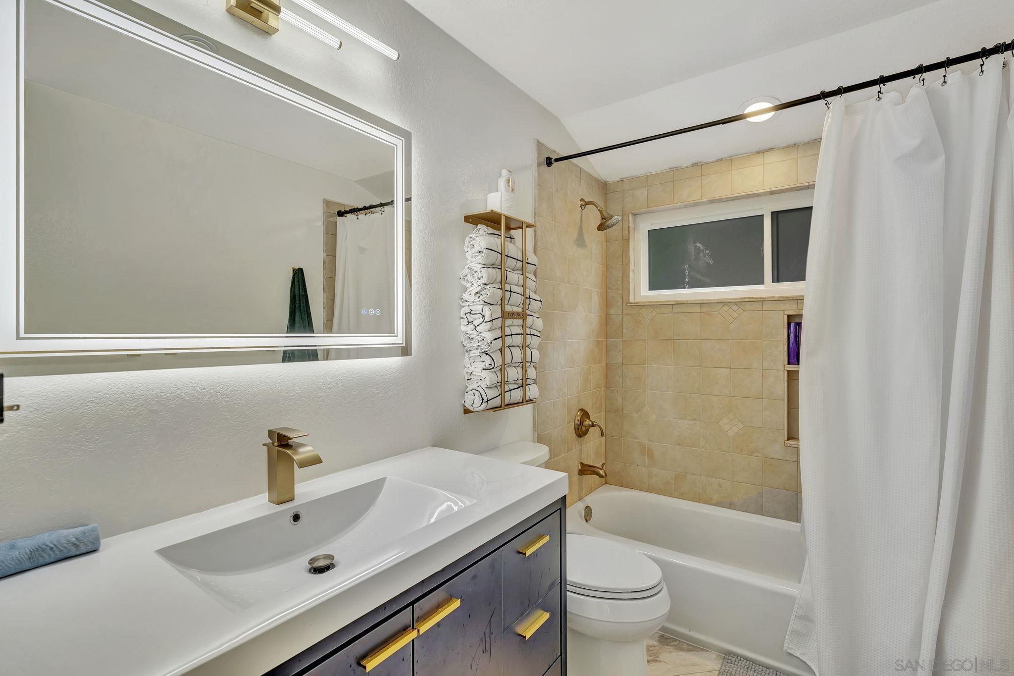 Detail Gallery Image 29 of 39 For 4016  Ampudia, San Diego,  CA 92110 - 3 Beds | 2/1 Baths