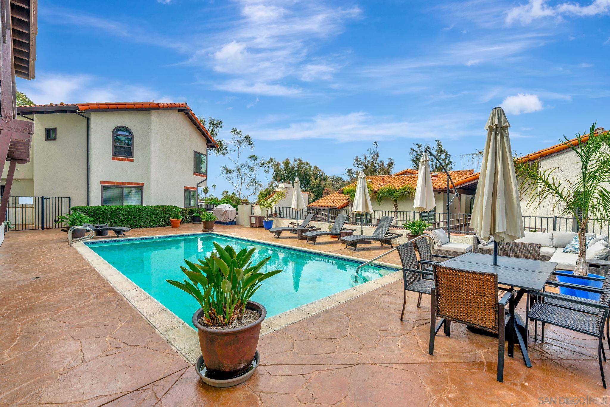 Detail Gallery Image 10 of 39 For 4016  Ampudia, San Diego,  CA 92110 - 3 Beds | 2/1 Baths