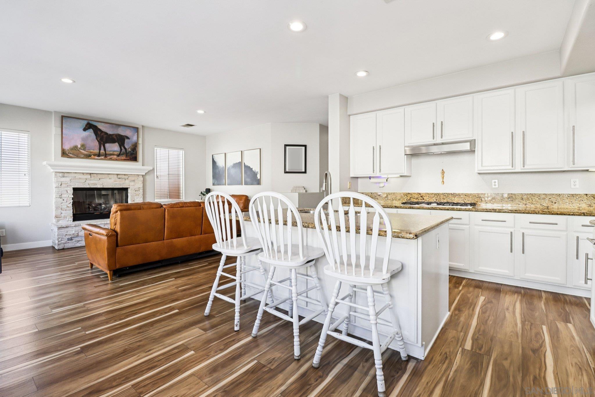 Detail Gallery Image 14 of 50 For 2904  Avenida Valera, Carlsbad,  CA 92009 - 4 Beds | 3 Baths