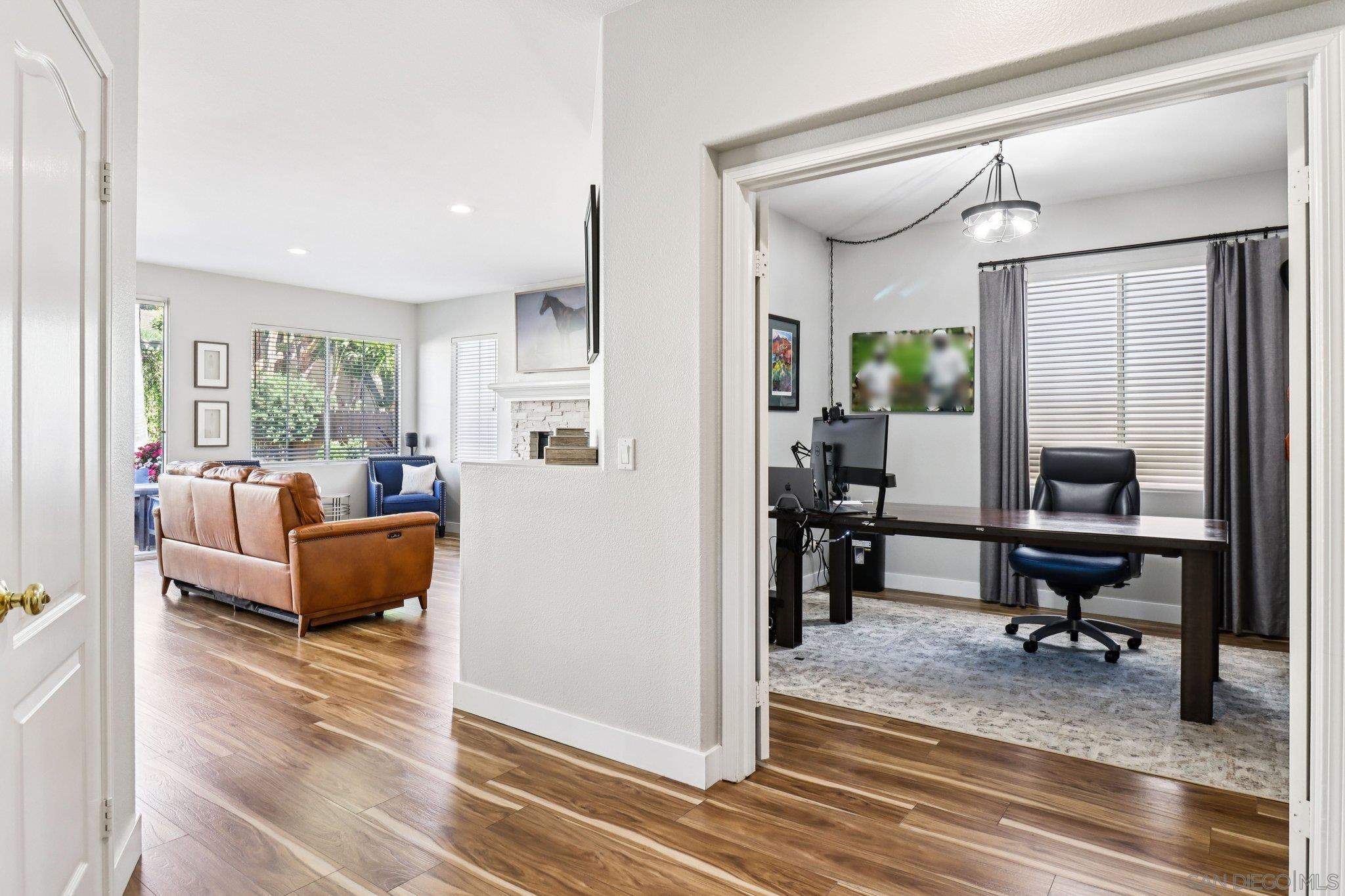 Detail Gallery Image 8 of 50 For 2904  Avenida Valera, Carlsbad,  CA 92009 - 4 Beds | 3 Baths