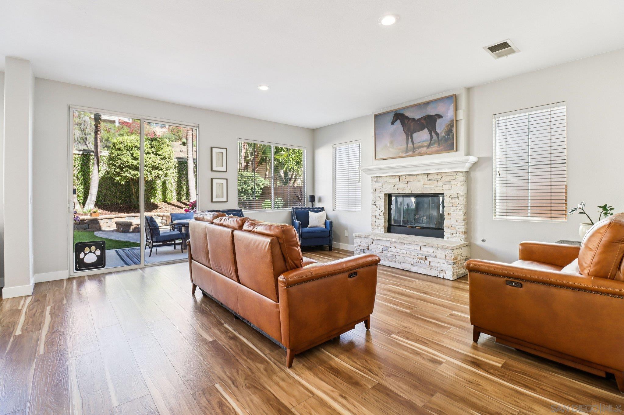 Detail Gallery Image 9 of 50 For 2904  Avenida Valera, Carlsbad,  CA 92009 - 4 Beds | 3 Baths