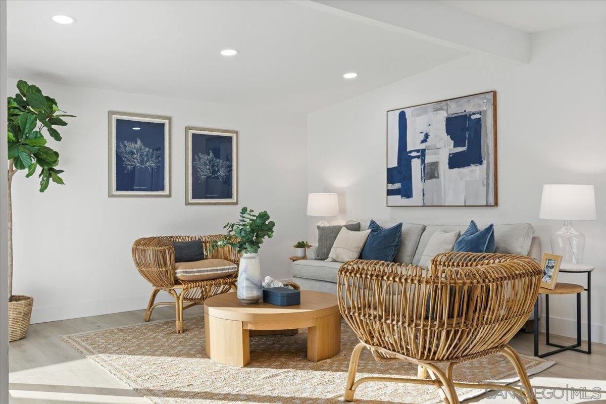 Detail Gallery Image 3 of 18 For 4970  Mable Way, San Diego,  CA 92117 - 4 Beds | 2 Baths