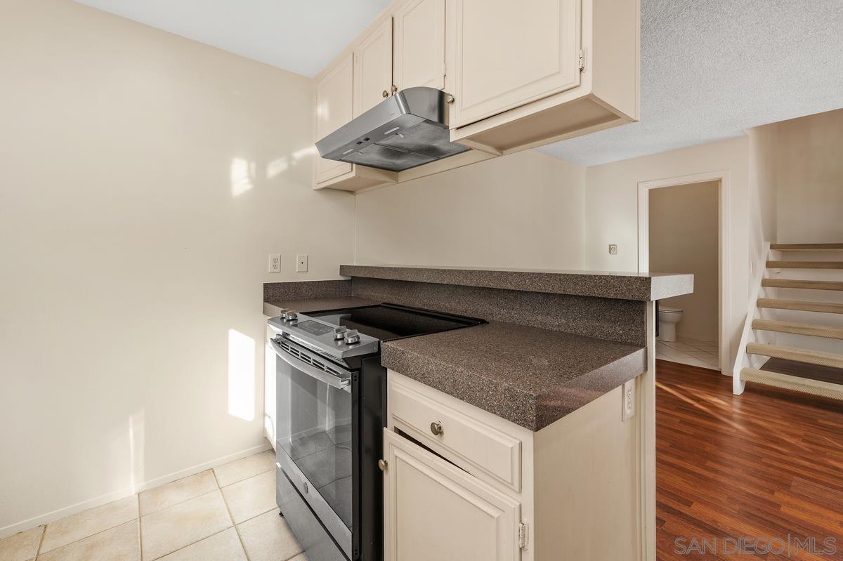 Detail Gallery Image 14 of 27 For 9640  Caminito Del Feliz, San Diego,  CA 92121 - 3 Beds | 1/1 Baths