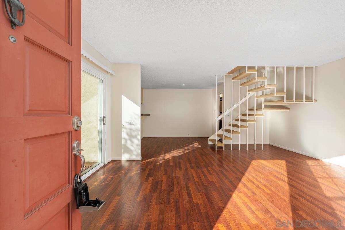 Detail Gallery Image 6 of 27 For 9640  Caminito Del Feliz, San Diego,  CA 92121 - 3 Beds | 1/1 Baths