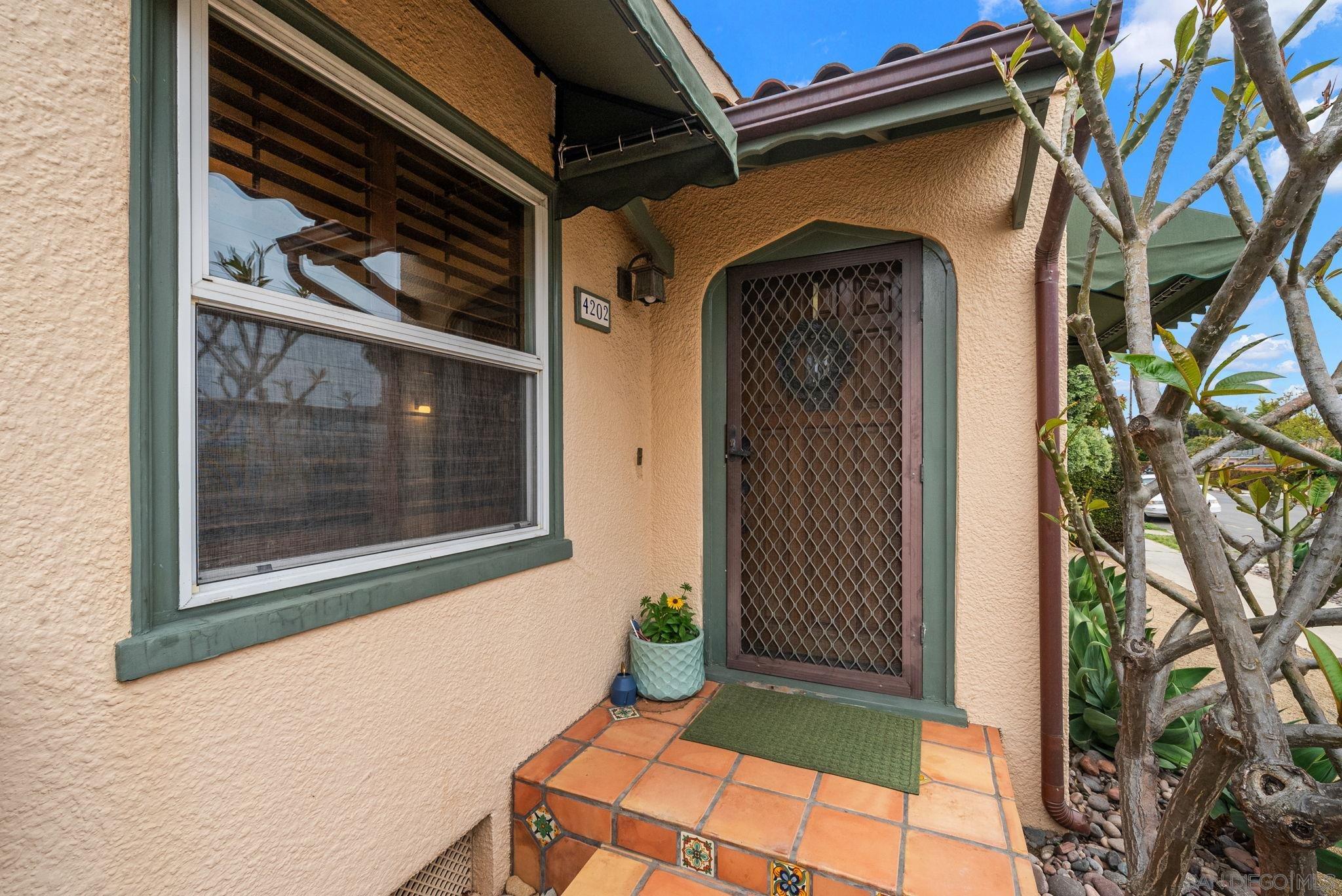 Detail Gallery Image 3 of 34 For 4202  Madison Avenue, San Diego,  CA 92116 - 3 Beds | 1 Baths