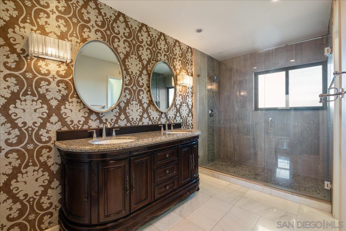 Detail Gallery Image 19 of 32 For 1496  Camino Lujan, San Diego,  CA 92111 - 3 Beds | 2/1 Baths