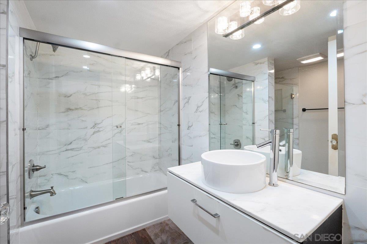 Detail Gallery Image 26 of 32 For 1496  Camino Lujan, San Diego,  CA 92111 - 3 Beds | 2/1 Baths