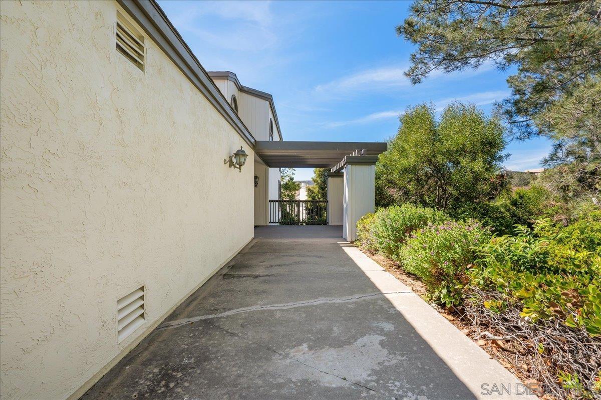 Detail Gallery Image 31 of 32 For 1496  Camino Lujan, San Diego,  CA 92111 - 3 Beds | 2/1 Baths