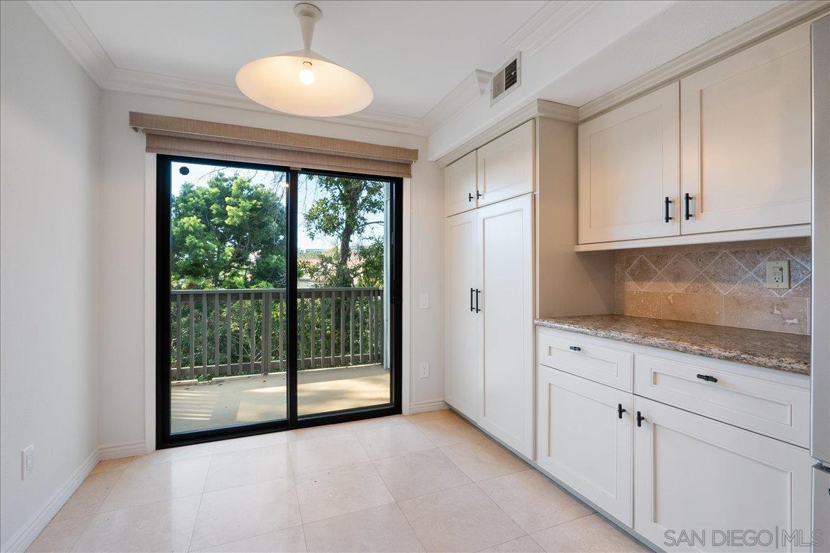 Detail Gallery Image 10 of 32 For 1496  Camino Lujan, San Diego,  CA 92111 - 3 Beds | 2/1 Baths