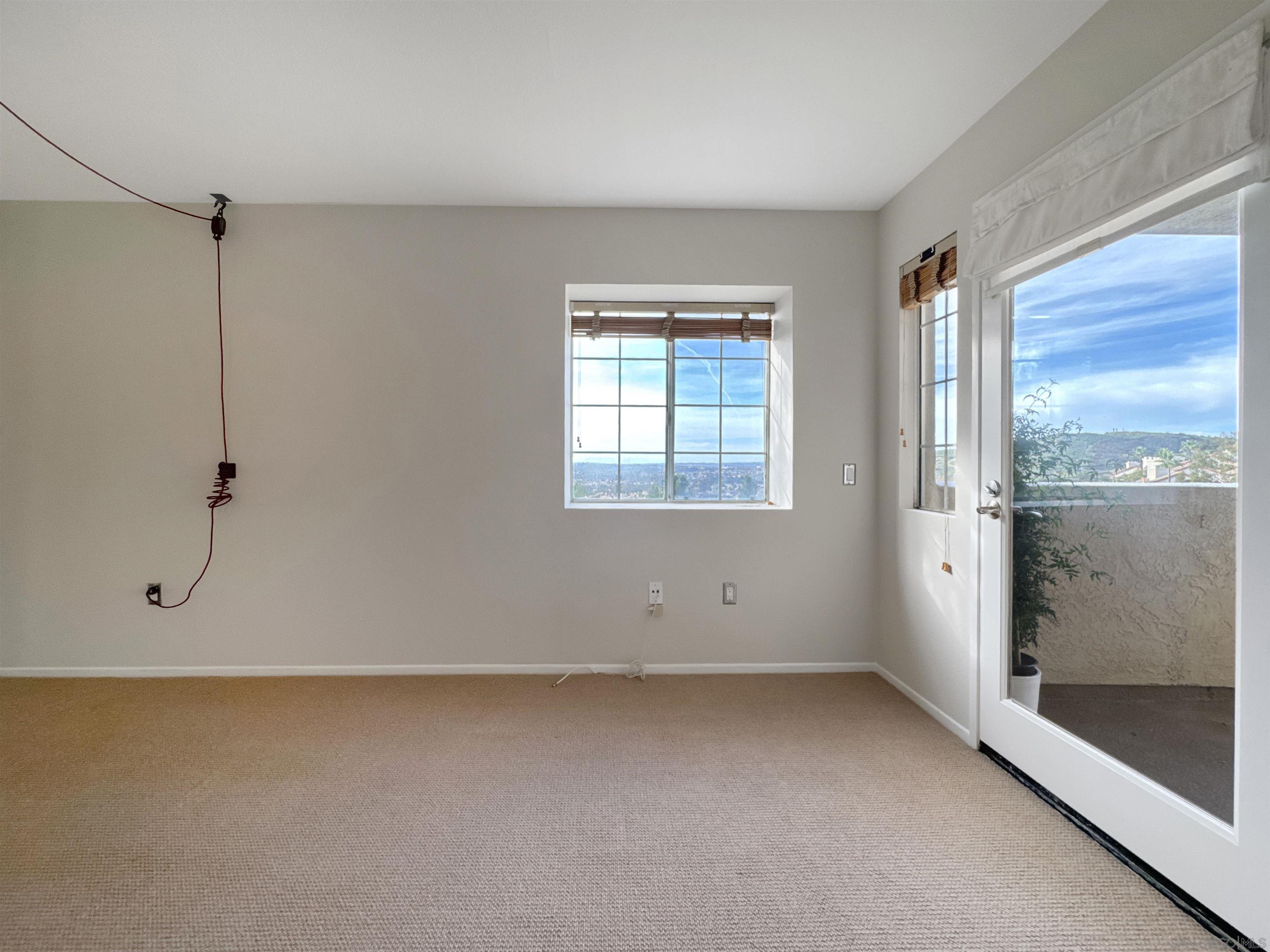Detail Gallery Image 14 of 22 For 11285  Affinity Ct  #124,  San Diego,  CA 92131 - 3 Beds | 2 Baths