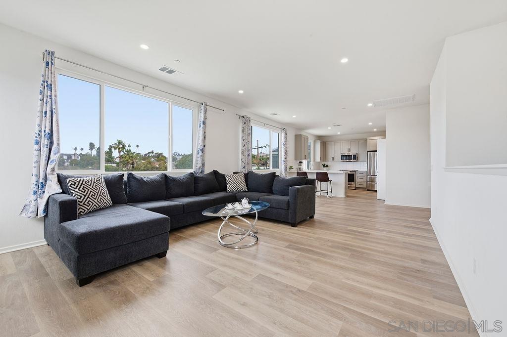 Detail Gallery Image 19 of 32 For 5270  San Bernardo Ter, San Diego,  CA 92114 - 4 Beds | 2/1 Baths