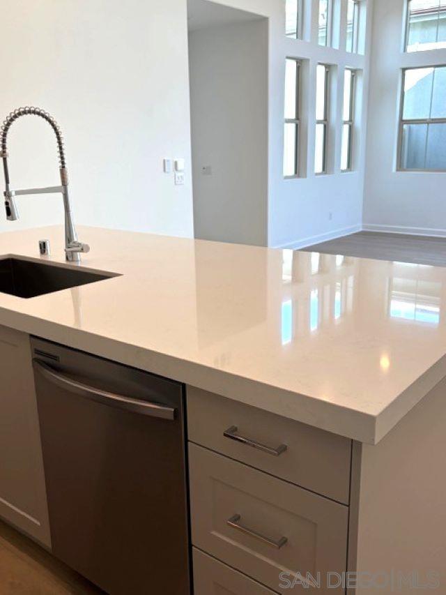 Detail Gallery Image 6 of 38 For 12482  Miranda Way, San Diego,  CA 92129 - 2 Beds | 2 Baths