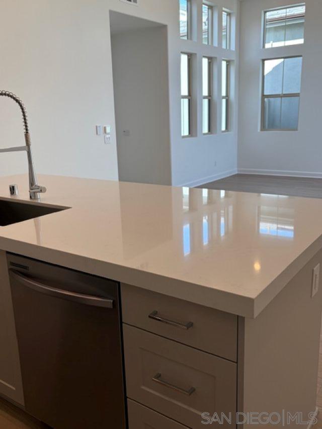 Detail Gallery Image 10 of 38 For 12482  Miranda Way, San Diego,  CA 92129 - 2 Beds | 2 Baths