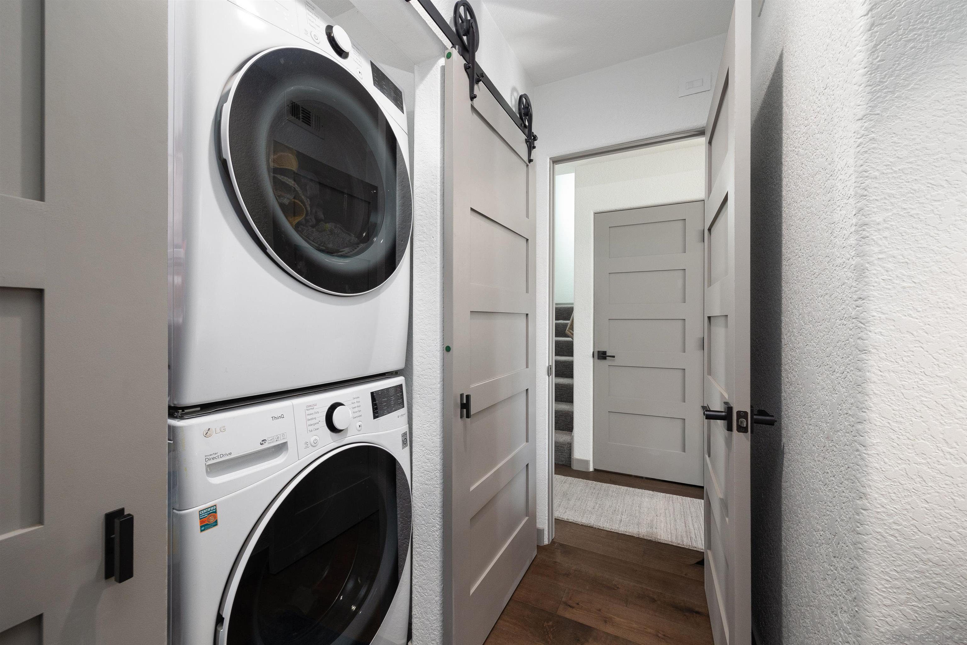 Detail Gallery Image 10 of 22 For 13947  Midland Rd., Poway,  CA 92064 - 3 Beds | 2/1 Baths