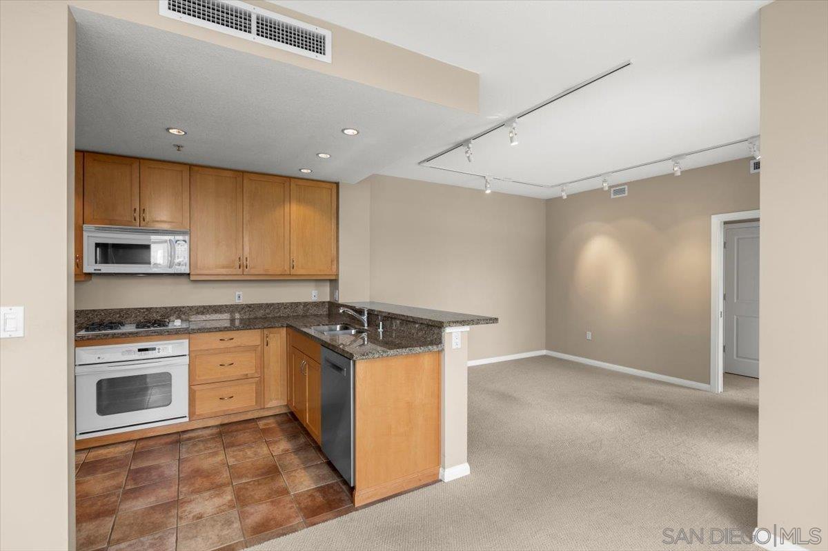 Detail Gallery Image 23 of 58 For 850  Beech St  #808,  San Diego,  CA 92101 - 2 Beds | 2 Baths