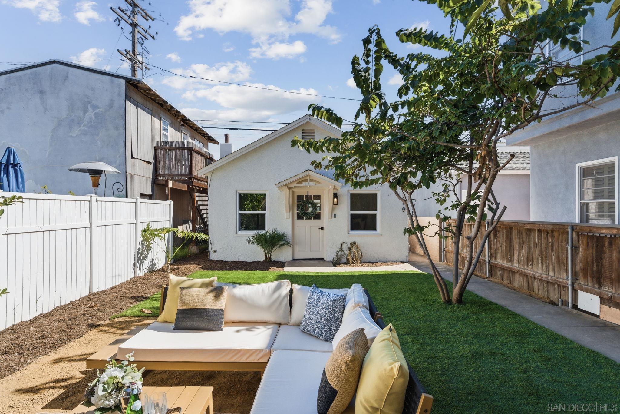 Detail Gallery Image 12 of 37 For 713-719  D Avenue, Coronado,  CA 92118 - 4 Beds | 2/1 Baths