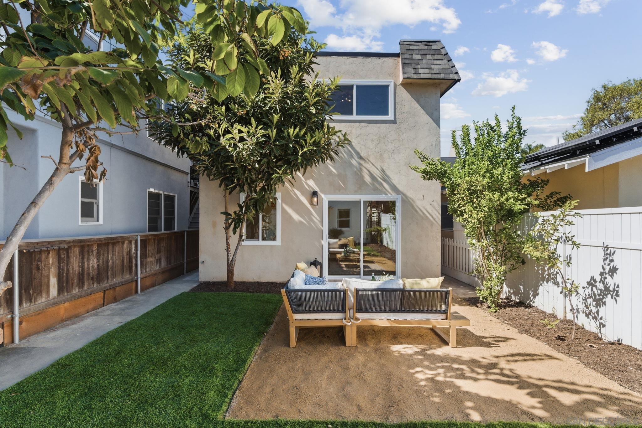 Detail Gallery Image 16 of 37 For 713-719  D Avenue, Coronado,  CA 92118 - 4 Beds | 2/1 Baths