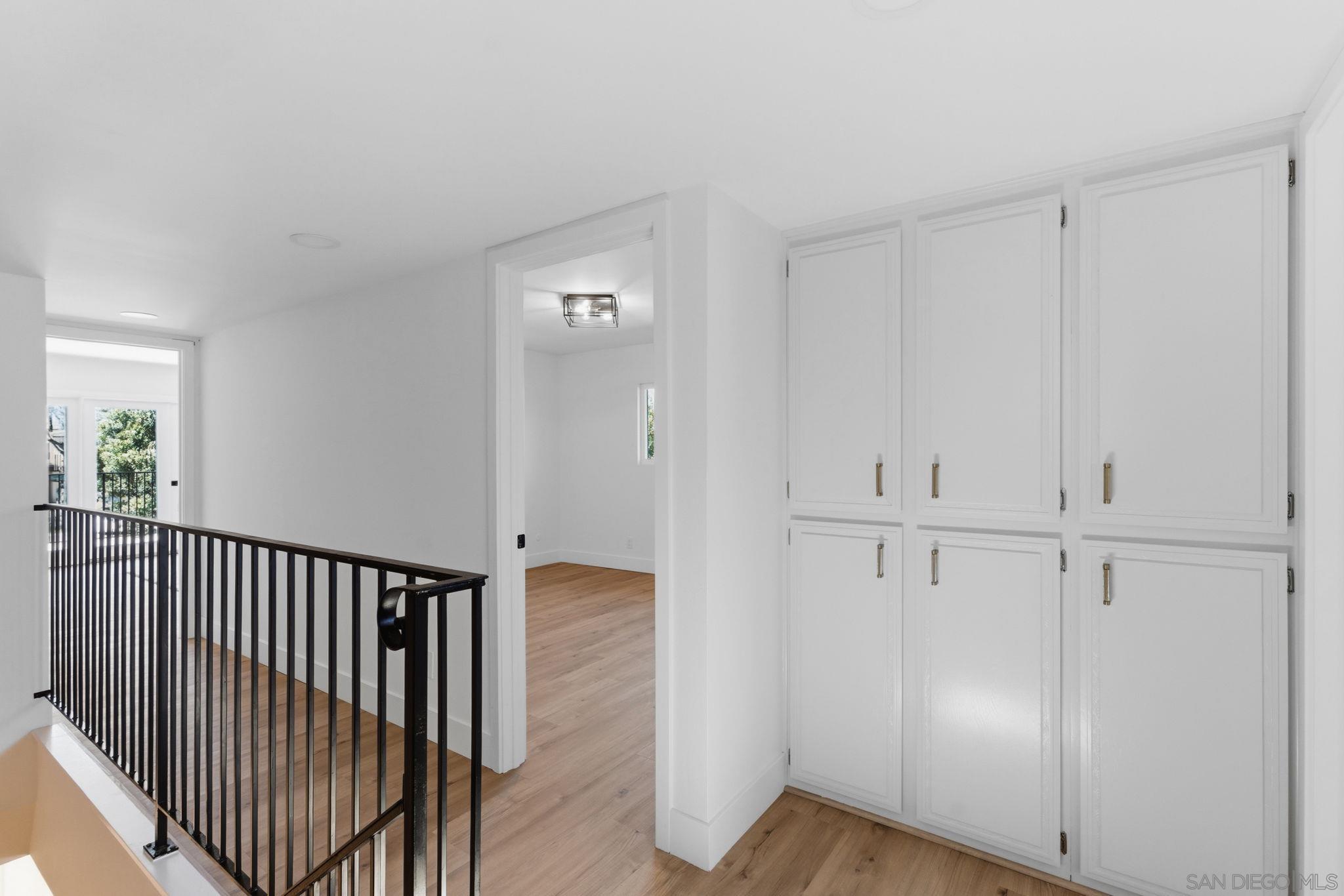 Detail Gallery Image 26 of 37 For 713-719  D Avenue, Coronado,  CA 92118 - 4 Beds | 2/1 Baths