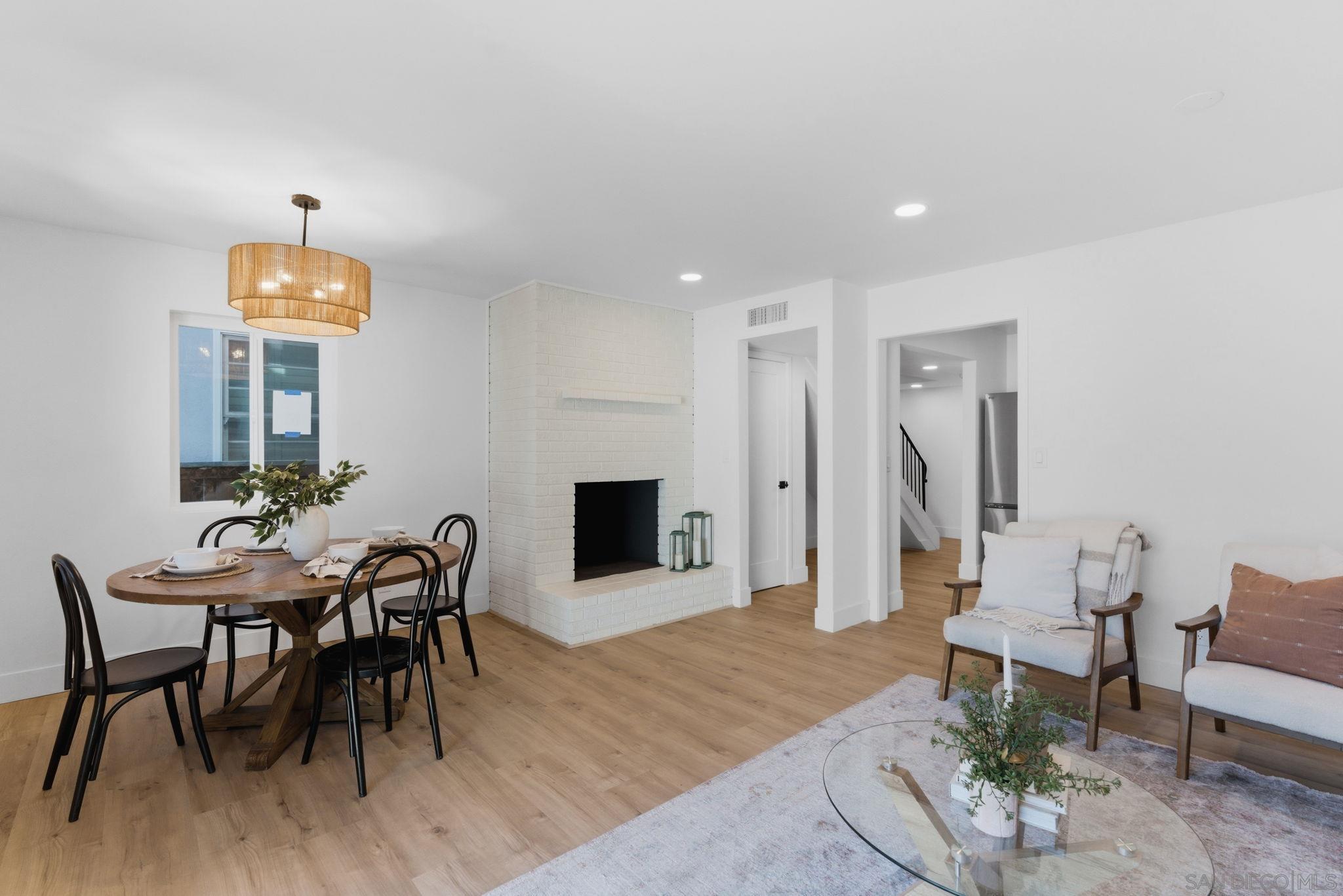 Detail Gallery Image 10 of 37 For 713-719  D Avenue, Coronado,  CA 92118 - 4 Beds | 2/1 Baths