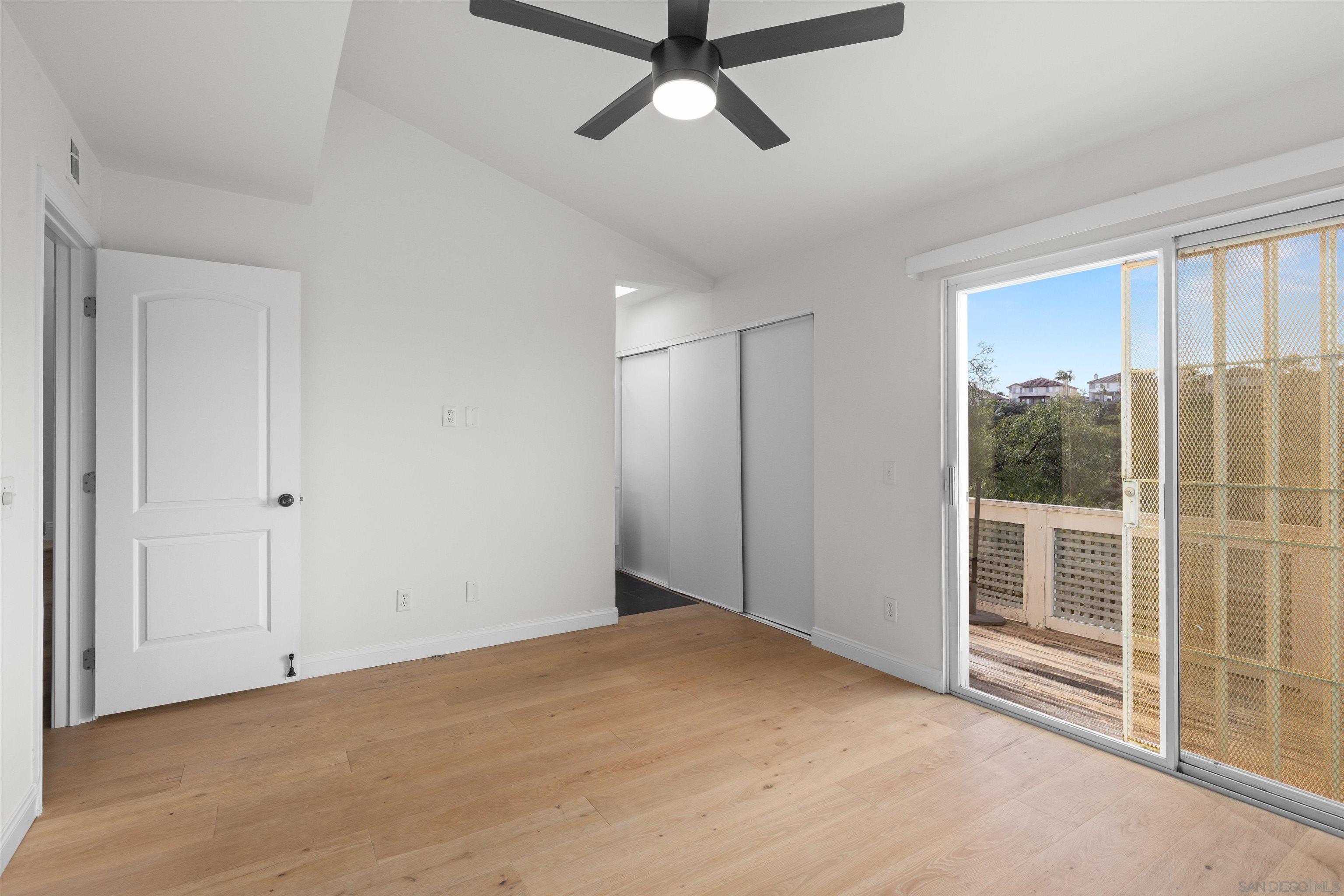 Detail Gallery Image 15 of 34 For 741  Vista Grande Way  #313,  Oceanside,  CA 92057 - 3 Beds | 2 Baths