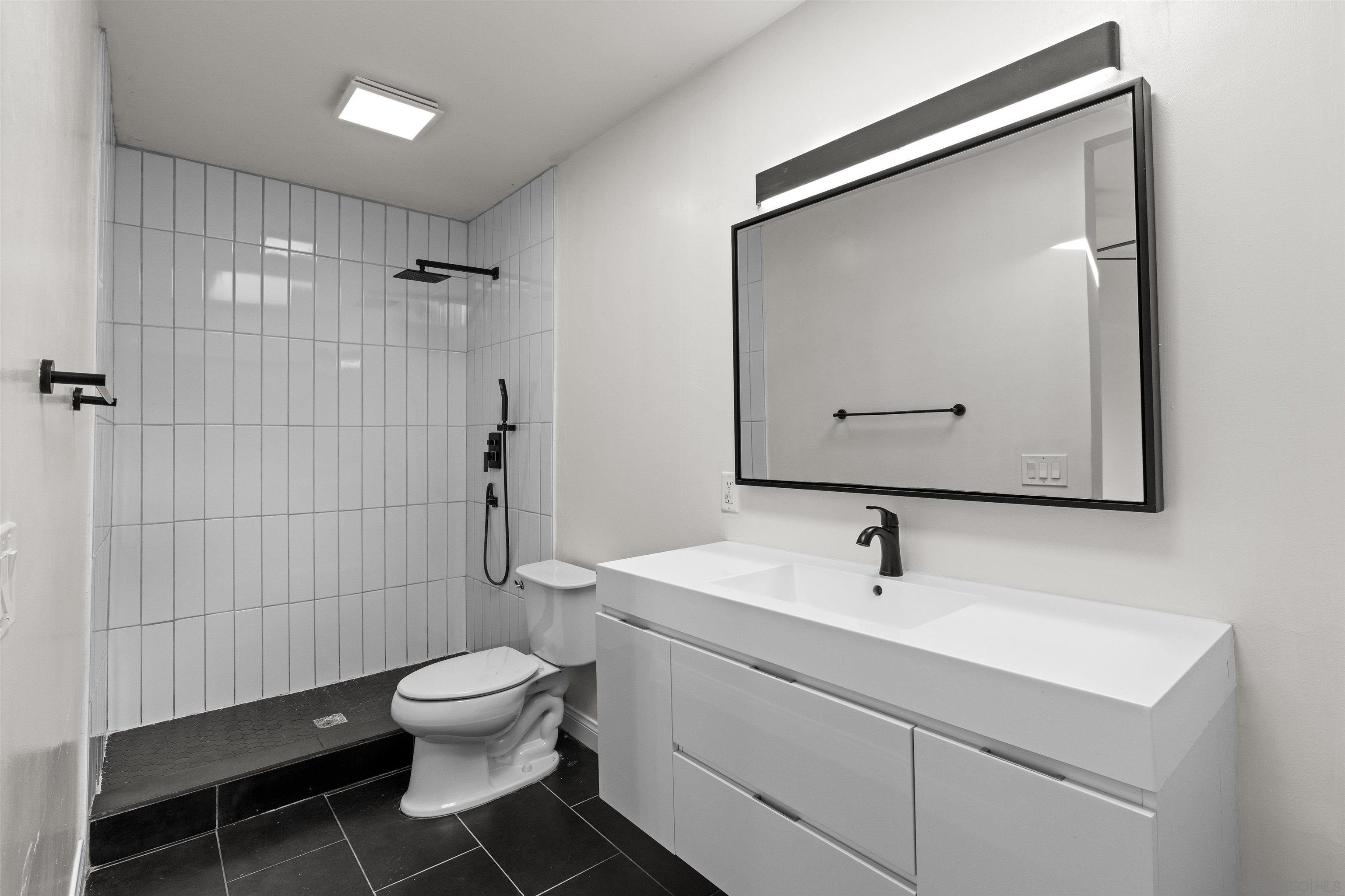 Detail Gallery Image 20 of 34 For 741  Vista Grande Way  #313,  Oceanside,  CA 92057 - 3 Beds | 2 Baths