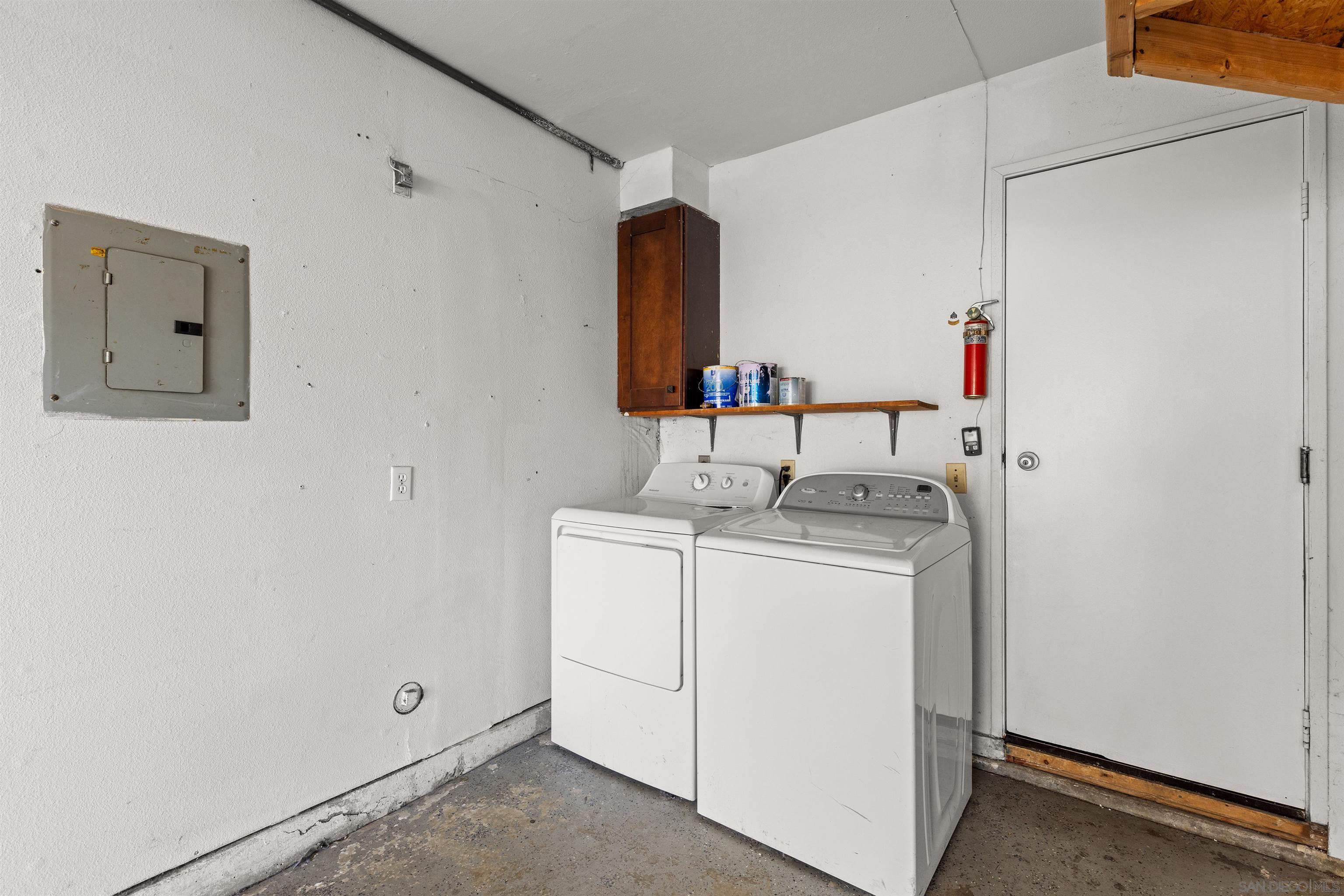 Detail Gallery Image 27 of 34 For 741  Vista Grande Way  #313,  Oceanside,  CA 92057 - 3 Beds | 2 Baths