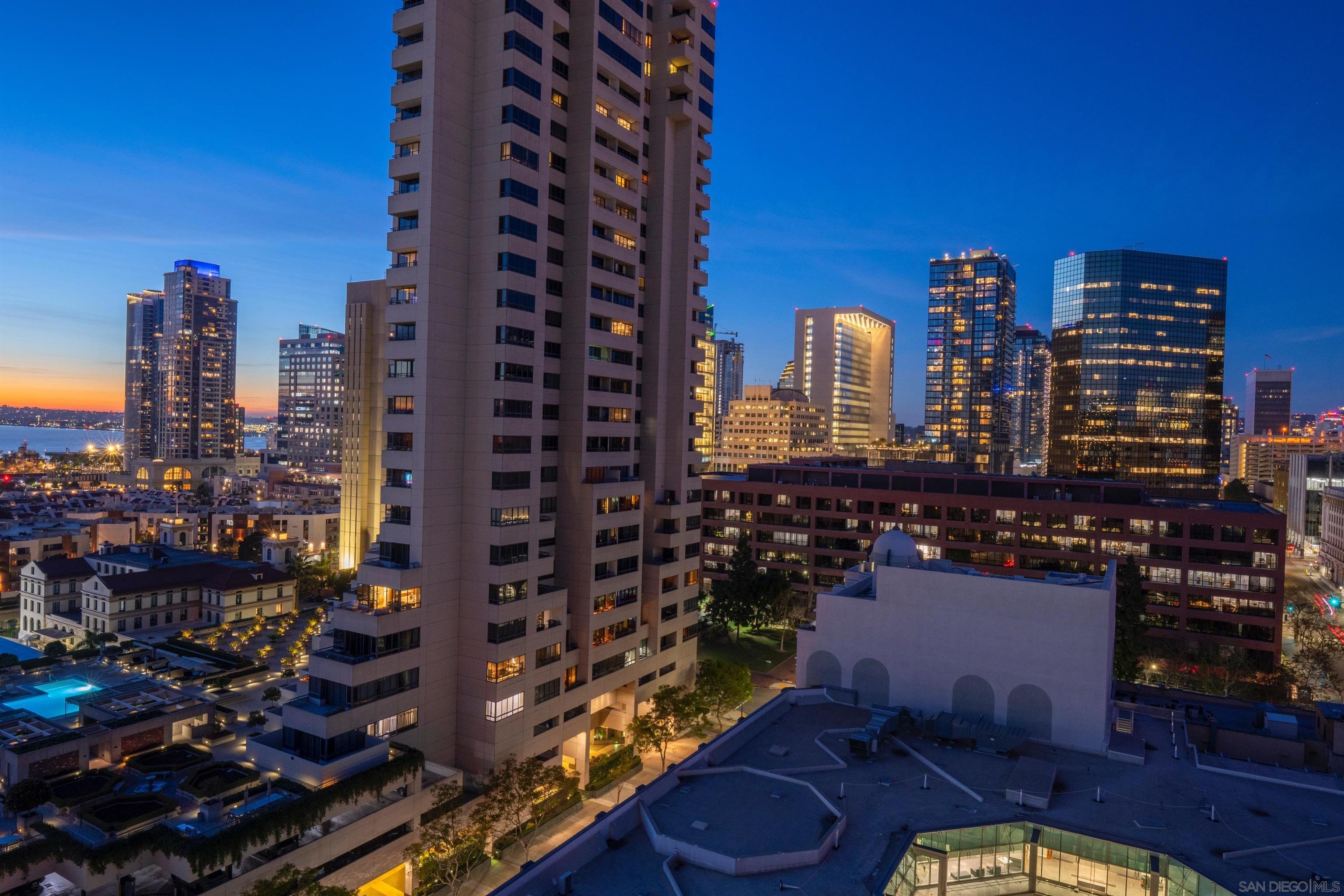 Detail Gallery Image 17 of 52 For 645  Front St  #1604,  San Diego,  CA 92101 - 1 Beds | 2 Baths