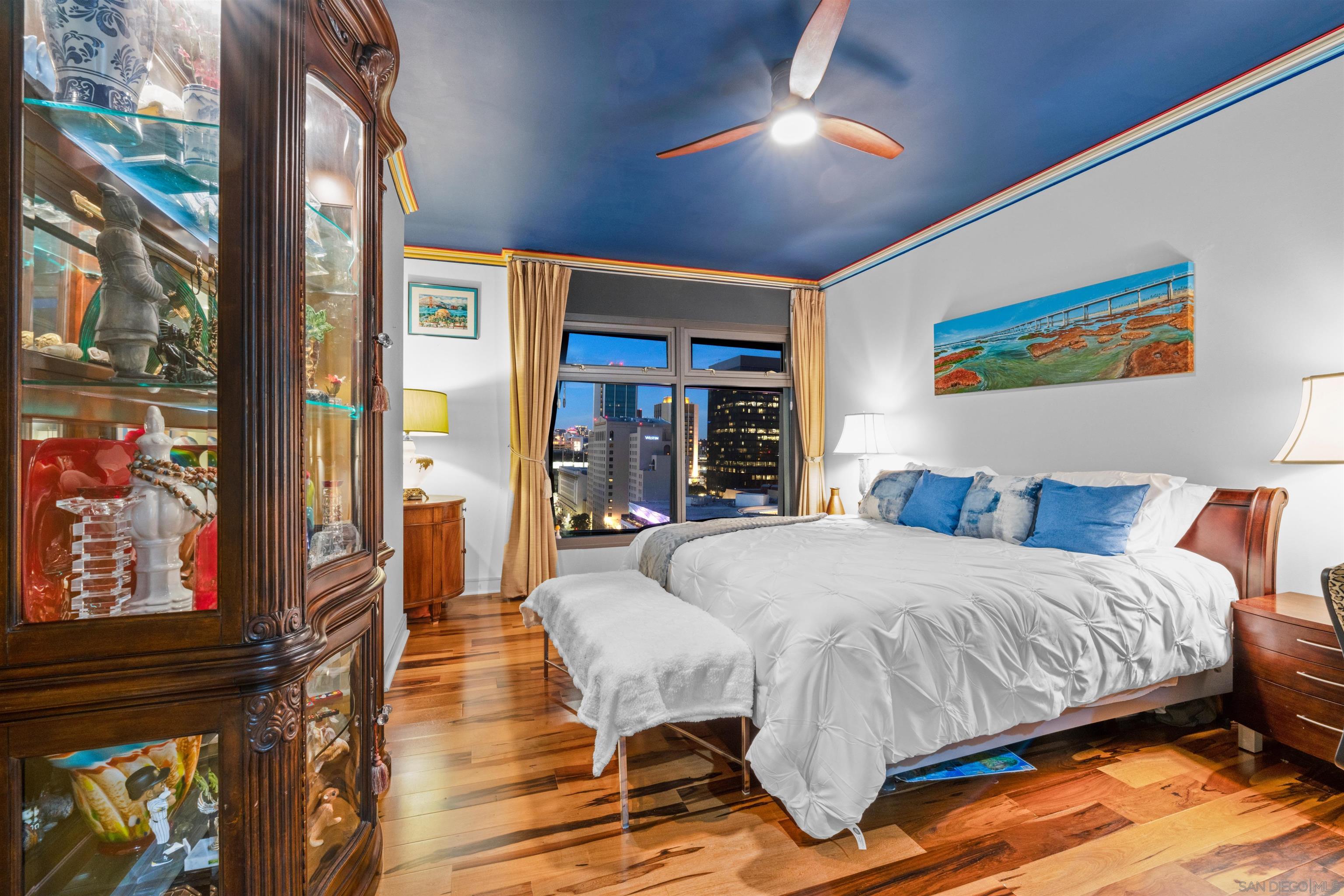 Detail Gallery Image 23 of 52 For 645  Front St  #1604,  San Diego,  CA 92101 - 1 Beds | 2 Baths