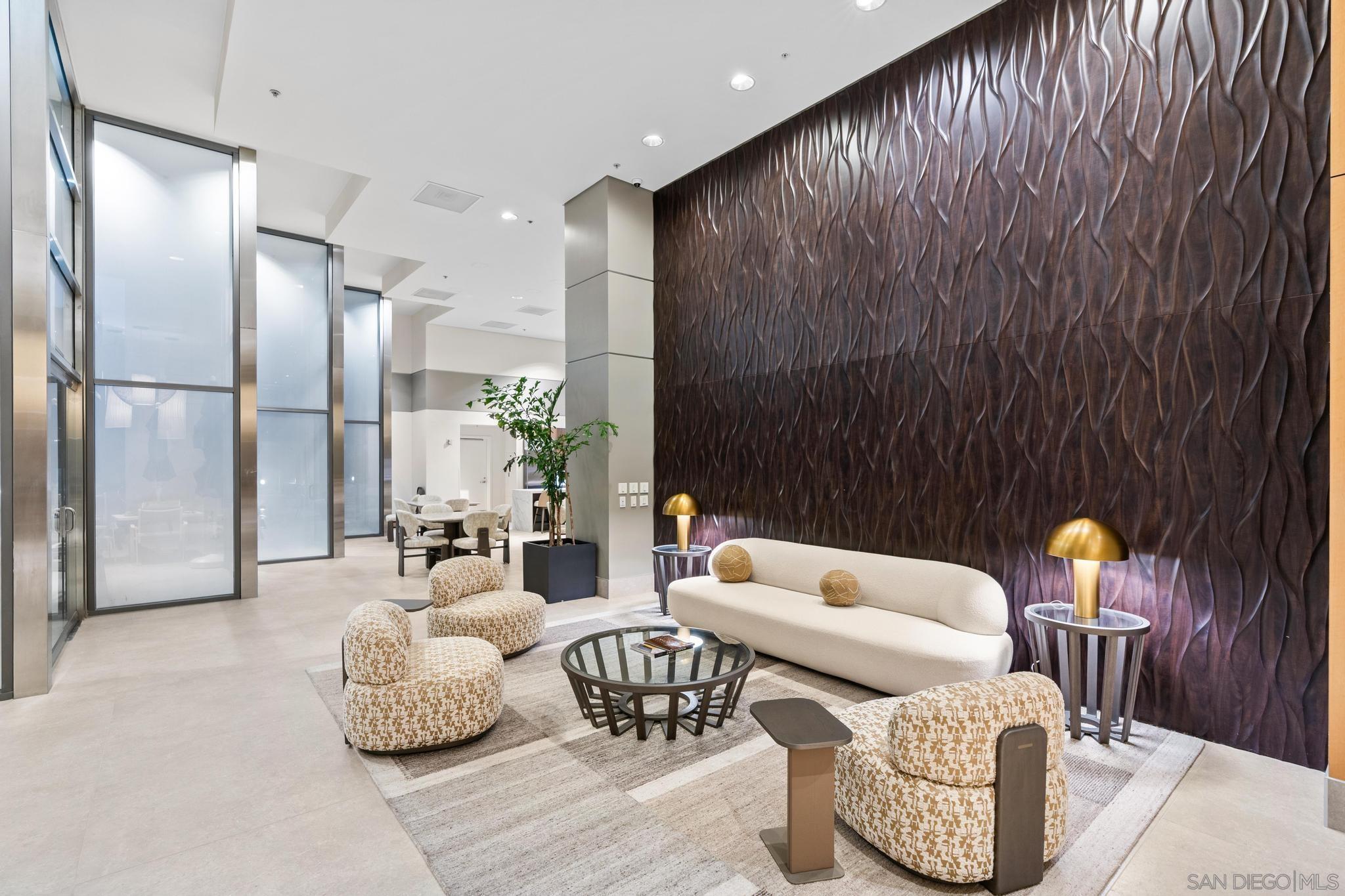 Detail Gallery Image 32 of 52 For 645  Front St  #1604,  San Diego,  CA 92101 - 1 Beds | 2 Baths