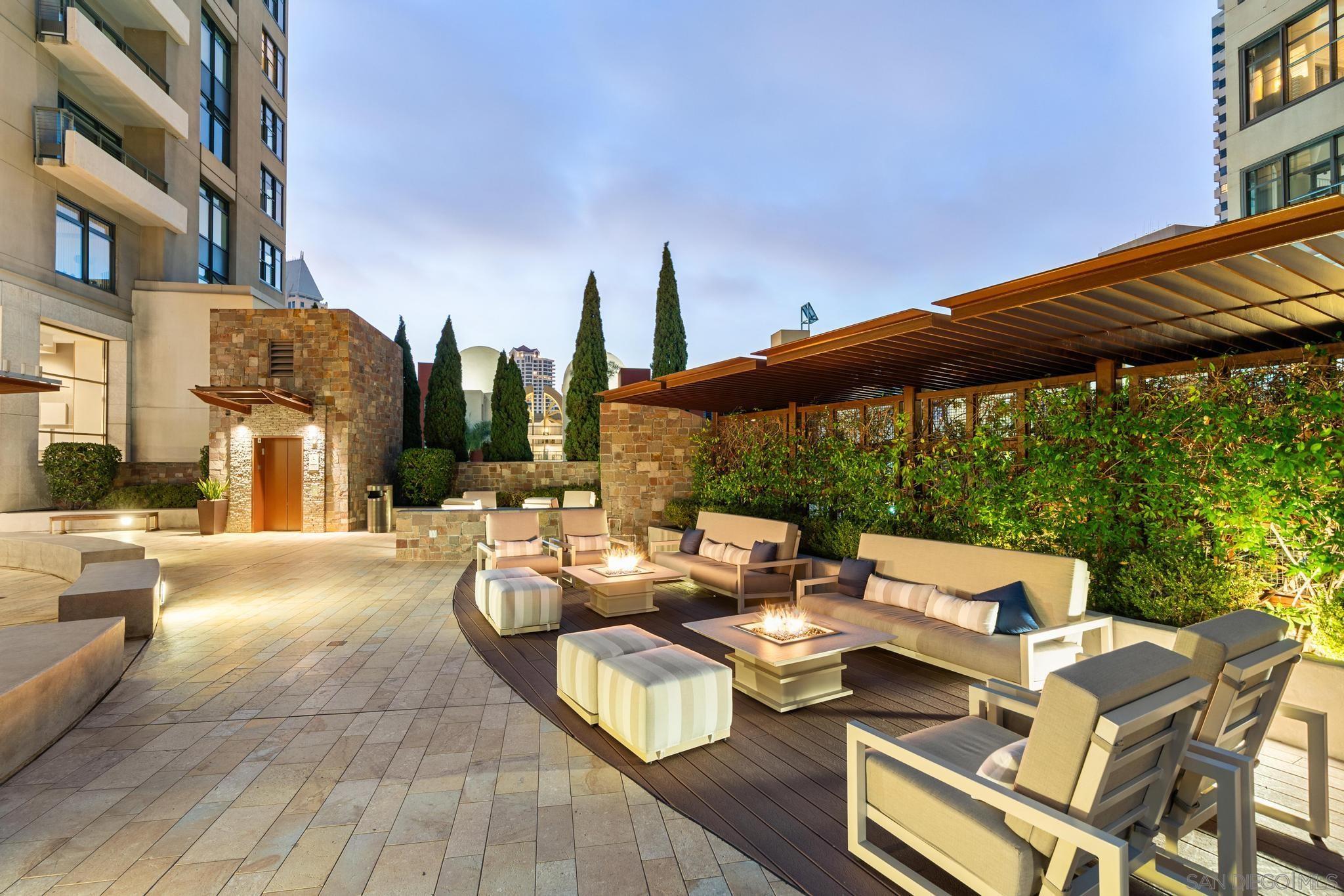 Detail Gallery Image 41 of 52 For 645  Front St  #1604,  San Diego,  CA 92101 - 1 Beds | 2 Baths