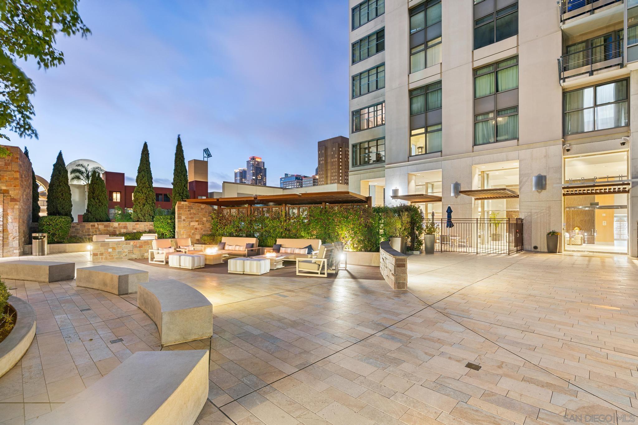 Detail Gallery Image 42 of 52 For 645  Front St  #1604,  San Diego,  CA 92101 - 1 Beds | 2 Baths