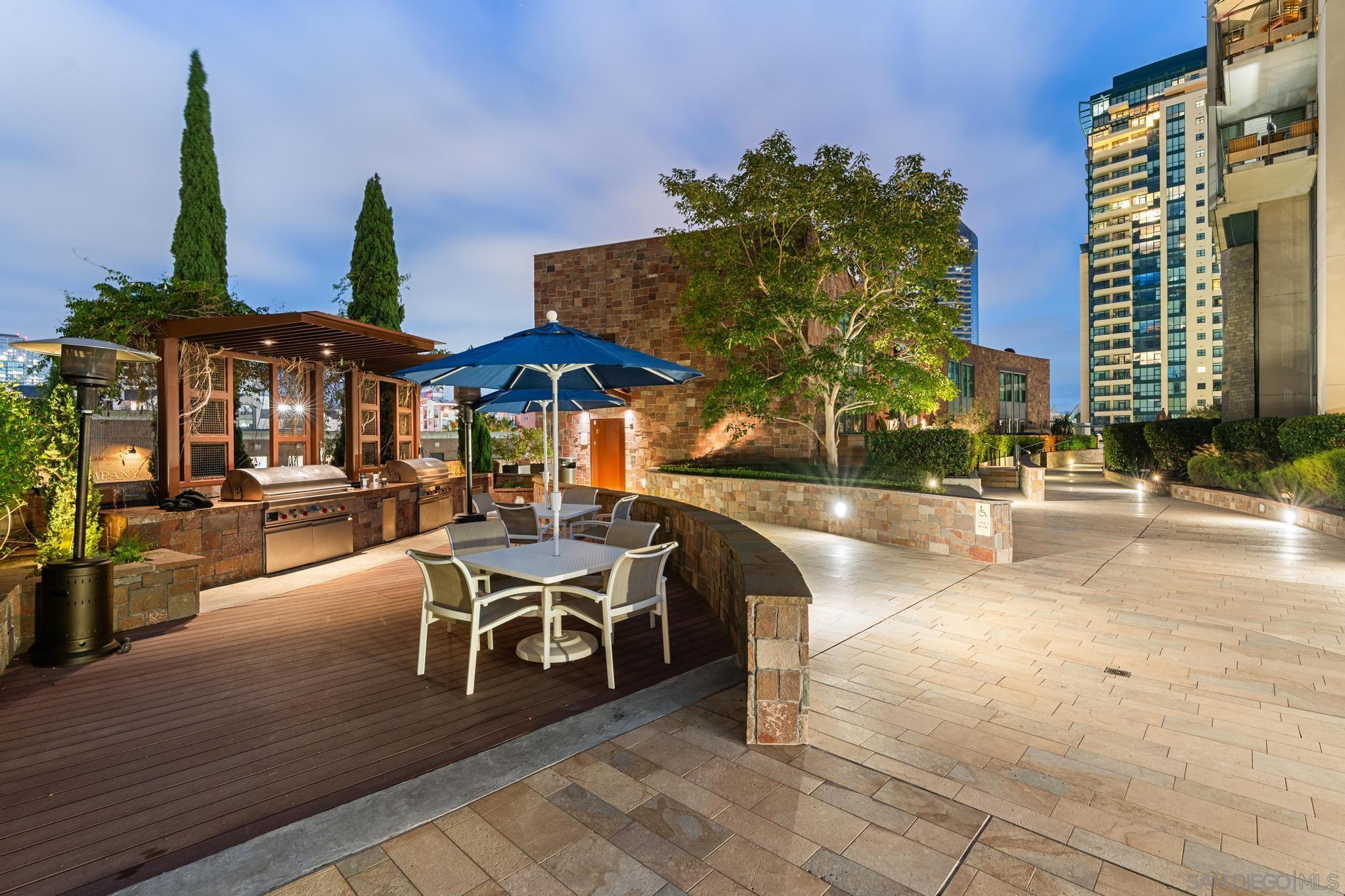 Detail Gallery Image 43 of 52 For 645  Front St  #1604,  San Diego,  CA 92101 - 1 Beds | 2 Baths