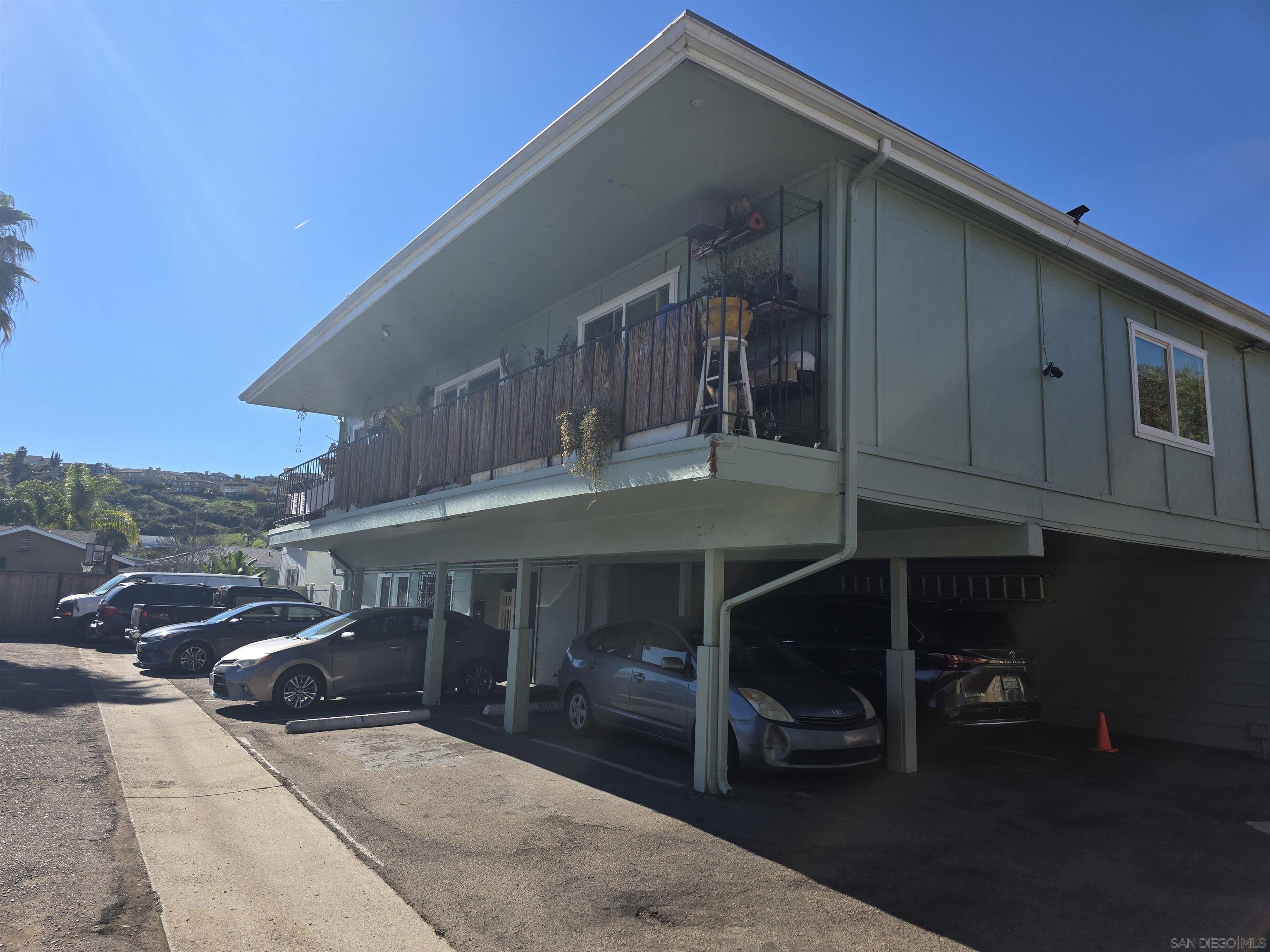 Detail Gallery Image 2 of 25 For 4231  Lowell St  #14,  La Mesa,  CA 91941 - 2 Beds | 1/1 Baths