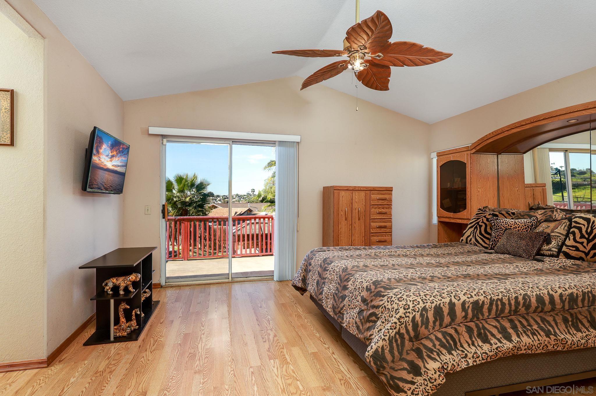 Detail Gallery Image 15 of 42 For 810  Crosspoint Ct, San Diego,  CA 92114 - 4 Beds | 3 Baths