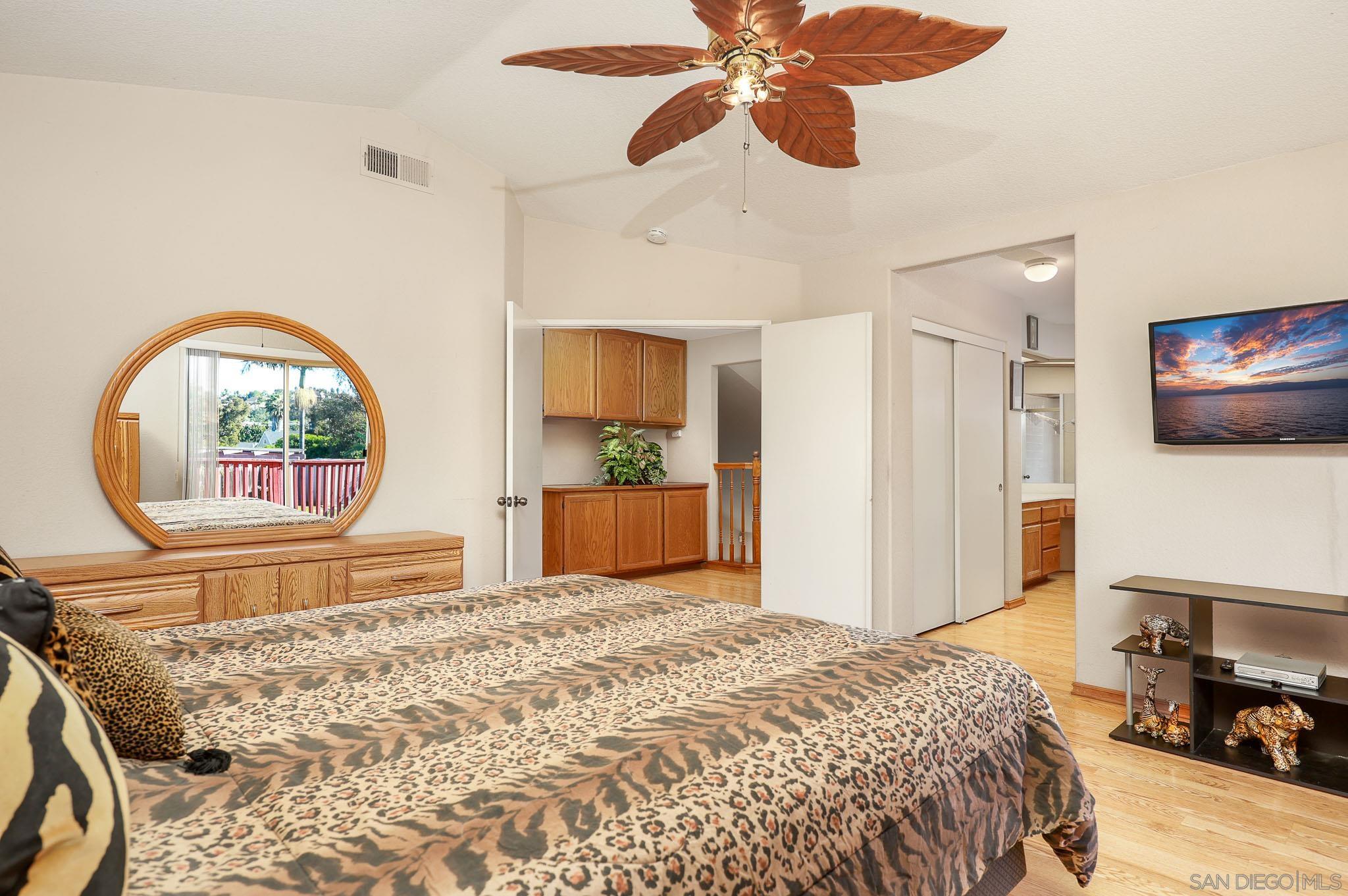 Detail Gallery Image 16 of 42 For 810  Crosspoint Ct, San Diego,  CA 92114 - 4 Beds | 3 Baths