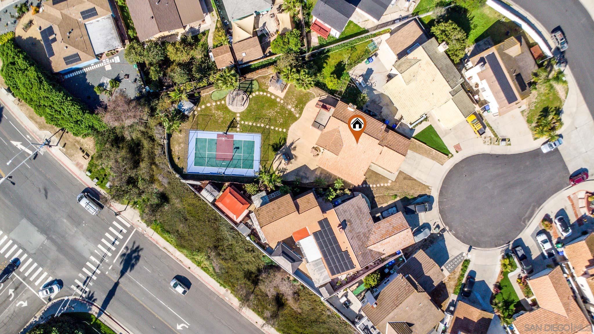 Detail Gallery Image 3 of 42 For 810  Crosspoint Ct, San Diego,  CA 92114 - 4 Beds | 3 Baths