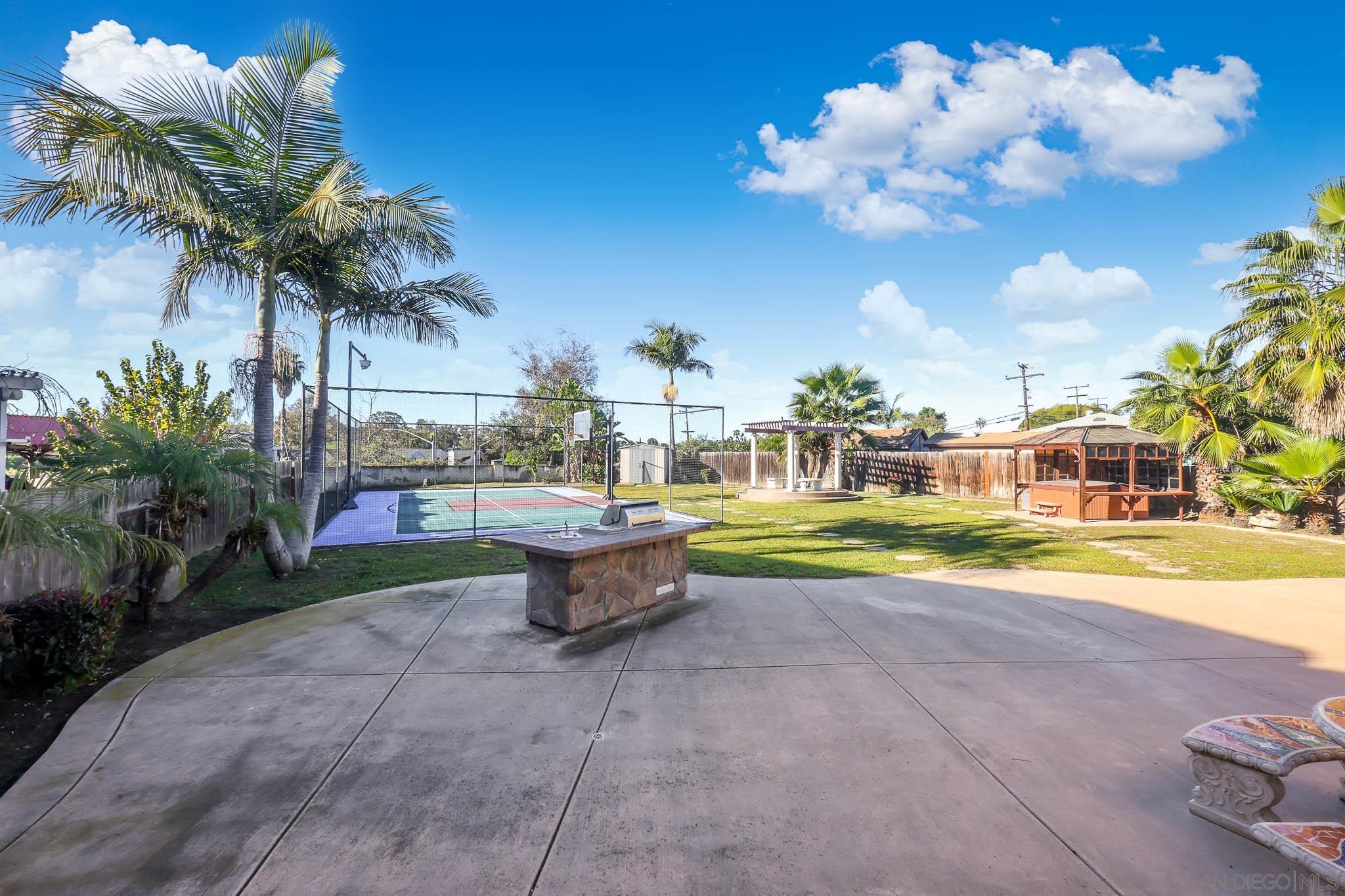 Detail Gallery Image 27 of 42 For 810  Crosspoint Ct, San Diego,  CA 92114 - 4 Beds | 3 Baths