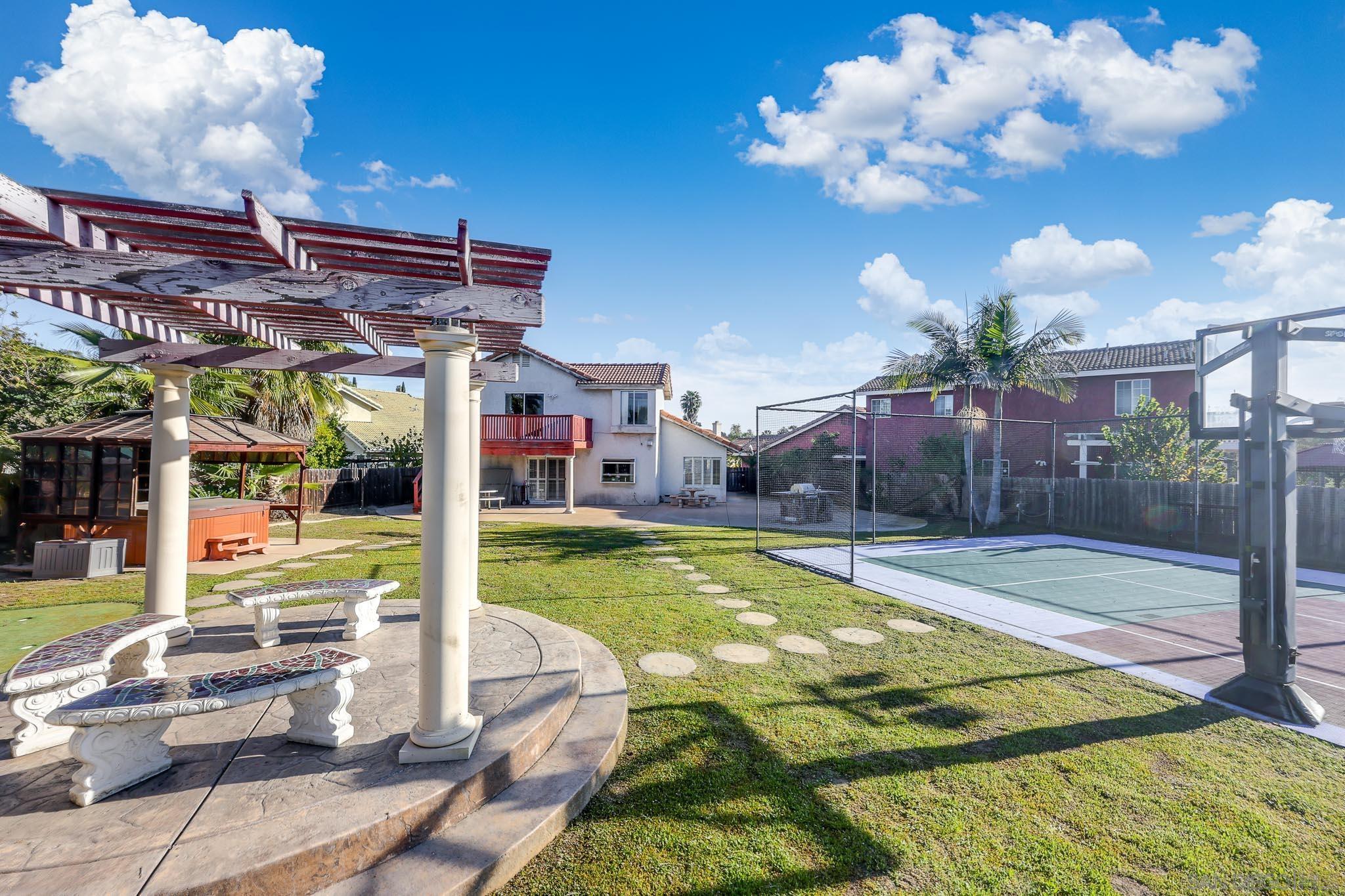 Detail Gallery Image 34 of 42 For 810  Crosspoint Ct, San Diego,  CA 92114 - 4 Beds | 3 Baths