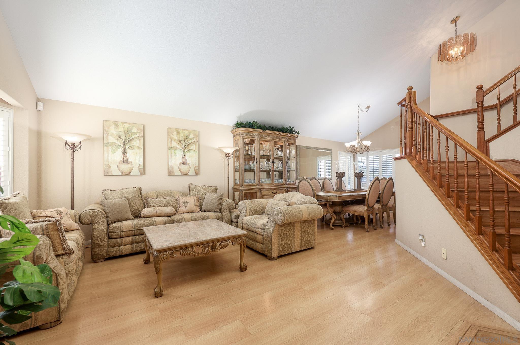 Detail Gallery Image 10 of 42 For 810  Crosspoint Ct, San Diego,  CA 92114 - 4 Beds | 3 Baths