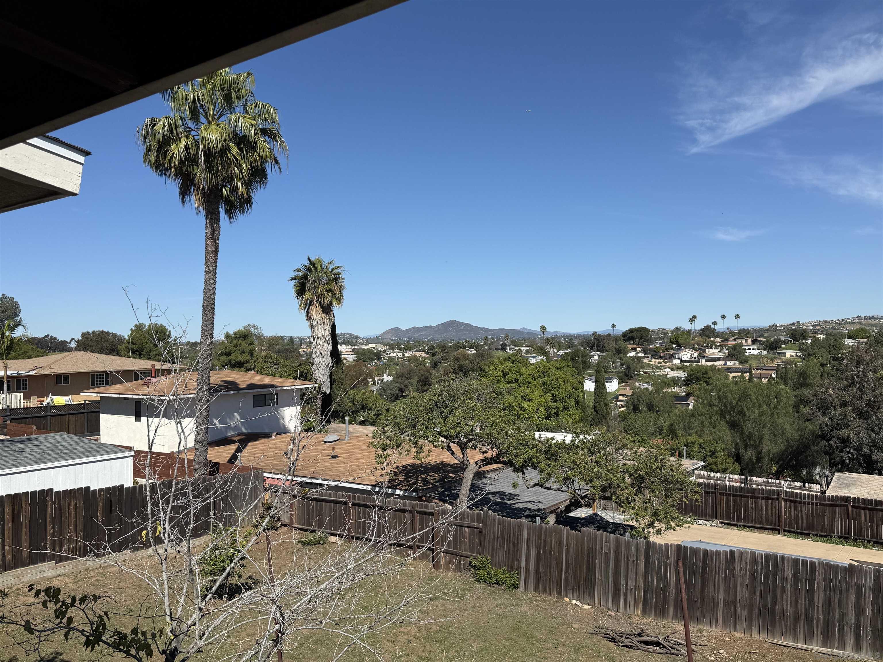 Detail Gallery Image 5 of 7 For 1939  Paradise St, San Diego,  CA 92114 - 5 Beds | 2 Baths