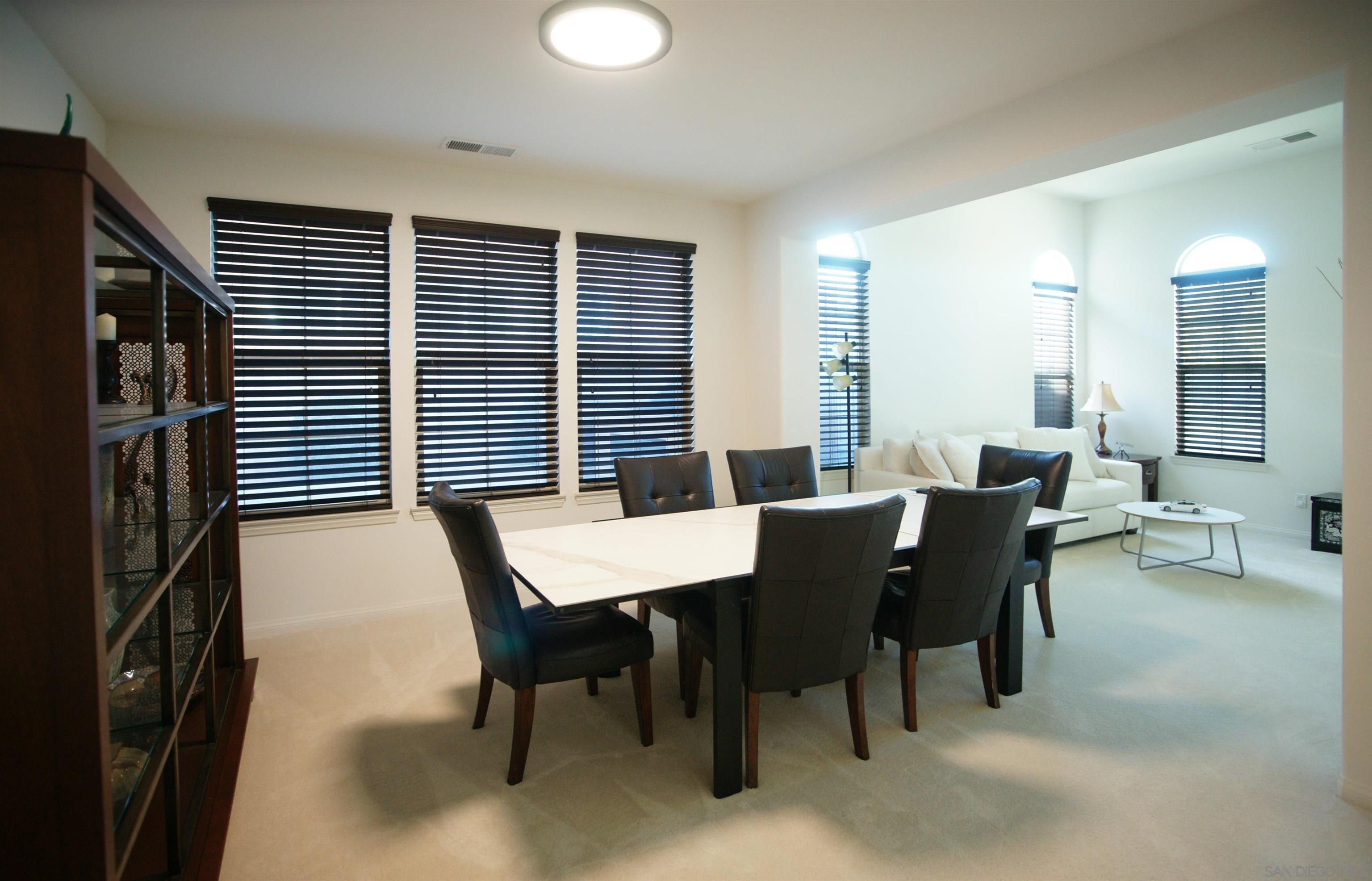 Detail Gallery Image 11 of 53 For 1926  Corte Escena, Chula Vista,  CA 91914 - 5 Beds | 3/1 Baths