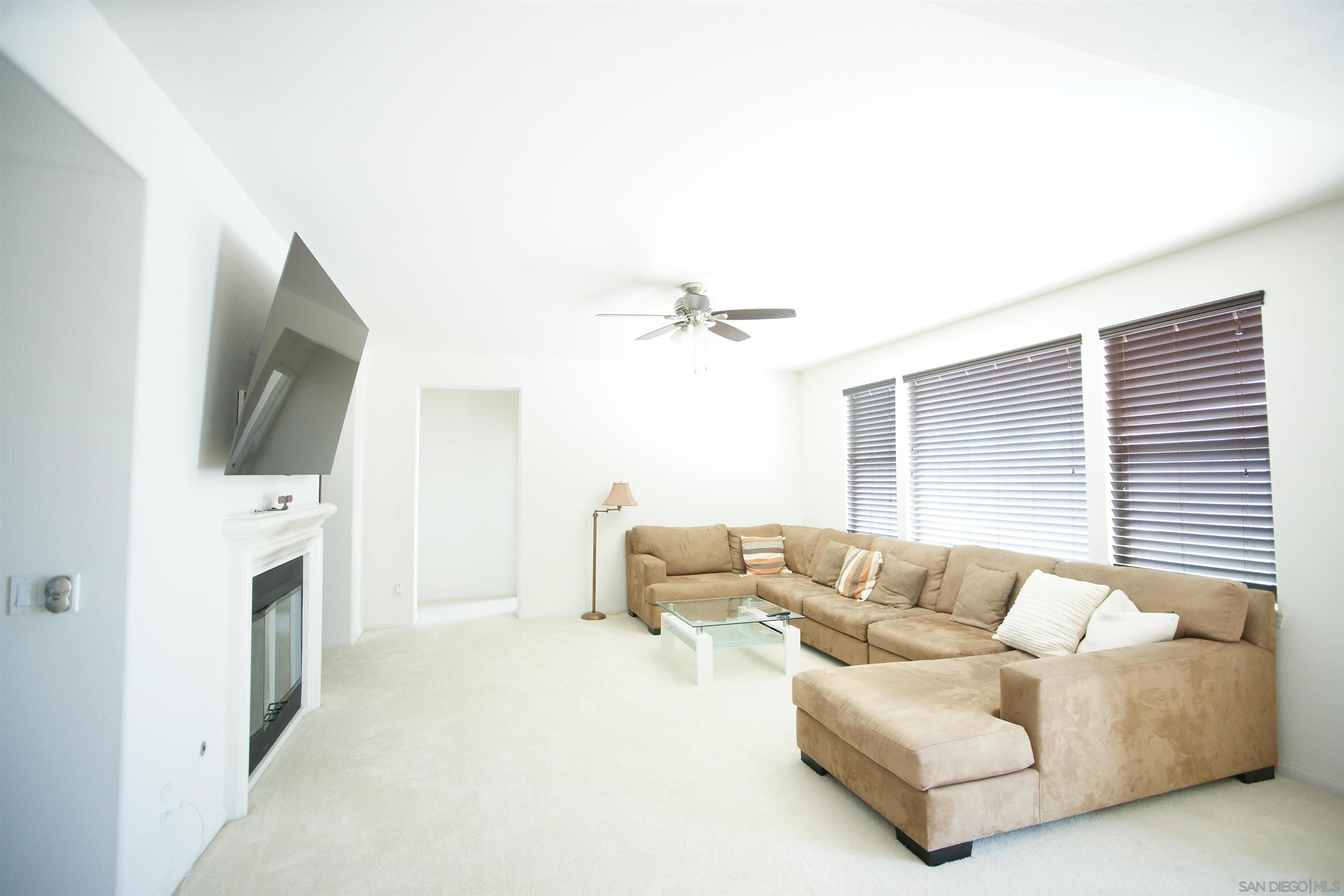 Detail Gallery Image 13 of 53 For 1926  Corte Escena, Chula Vista,  CA 91914 - 5 Beds | 3/1 Baths