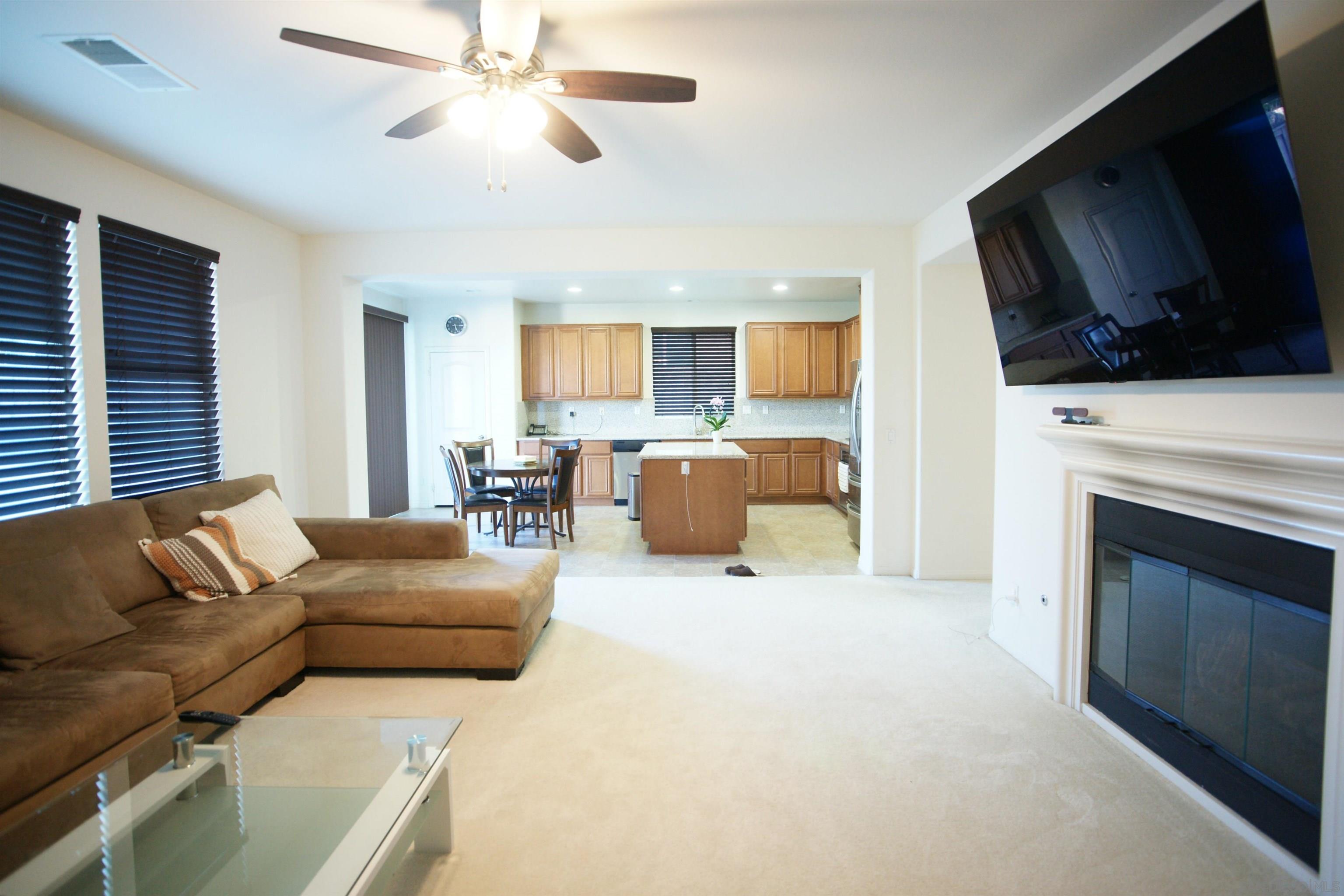 Detail Gallery Image 15 of 53 For 1926  Corte Escena, Chula Vista,  CA 91914 - 5 Beds | 3/1 Baths