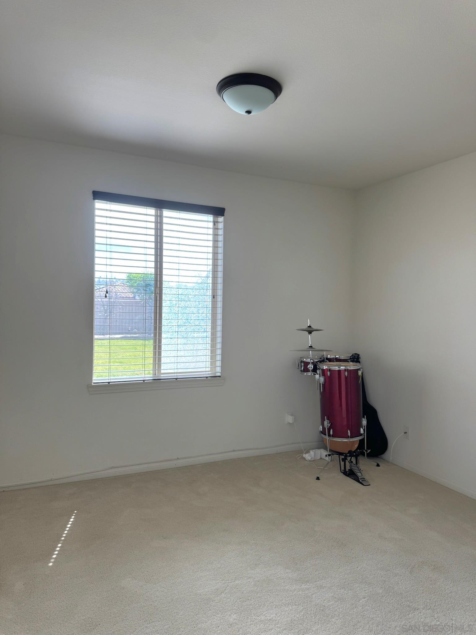 Detail Gallery Image 15 of 45 For 1926  Corte Escena, Chula Vista,  CA 91914 - 5 Beds | 3/1 Baths